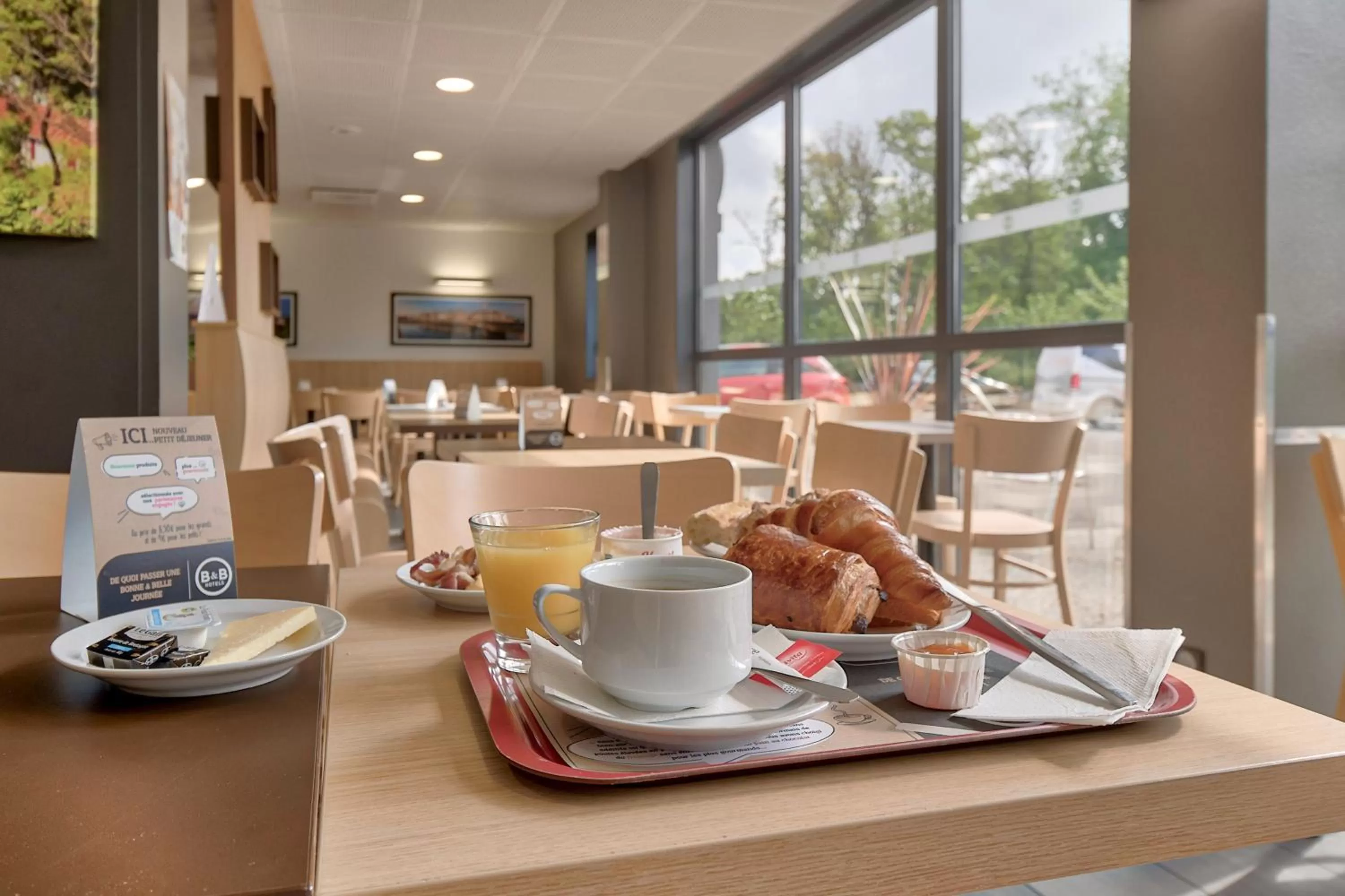 Buffet breakfast in B&B HOTEL Bayonne Tarnos