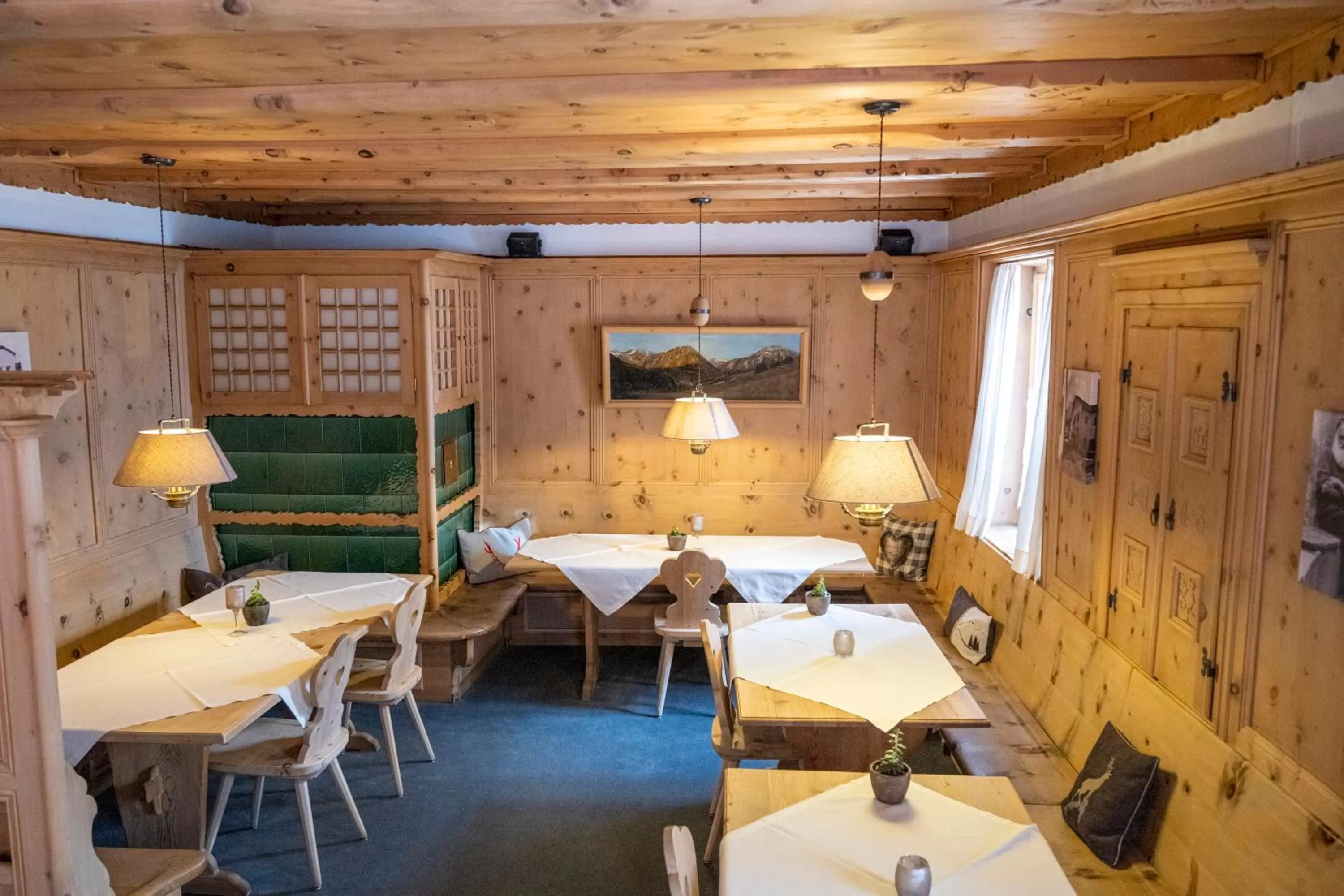 Restaurant/places to eat in Hotel Engiadina