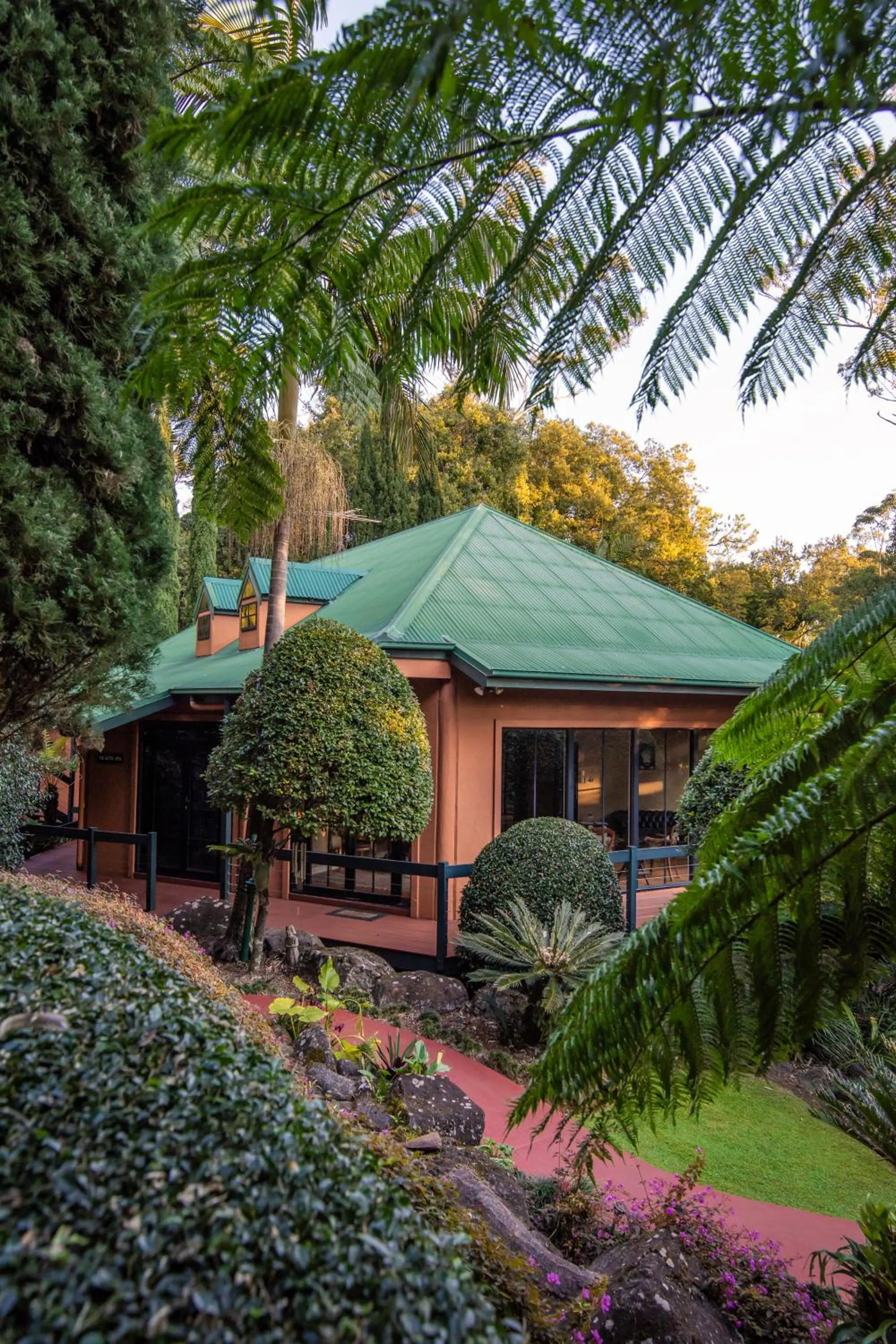 Escarpment Retreat & Day Spa for Couples