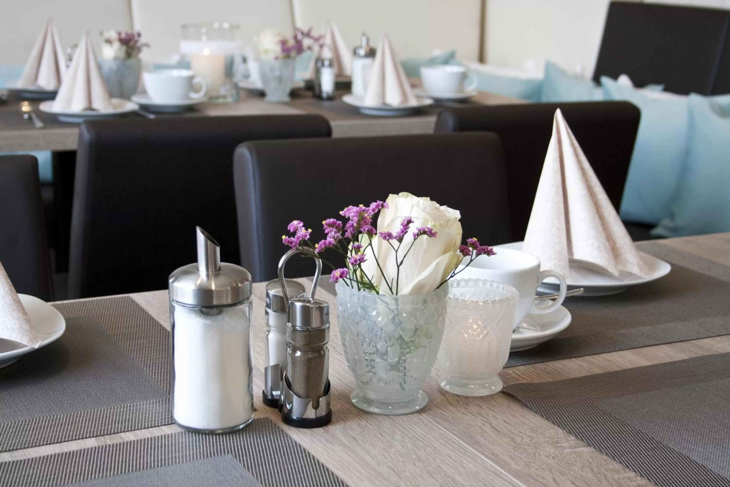 Restaurant/places to eat in Hotel Claro Garni