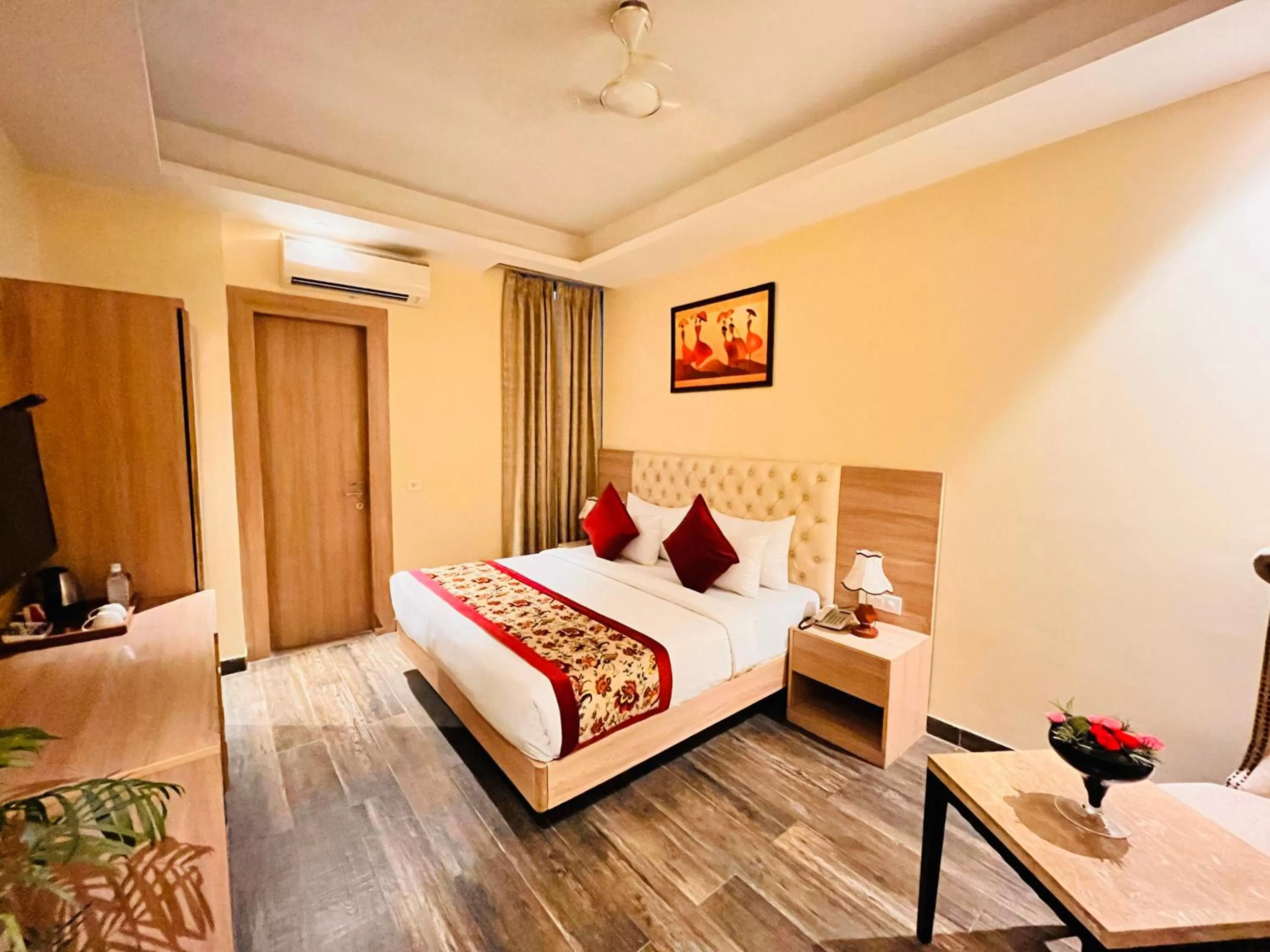 Bed in Hotel Banz near Delhi Airport