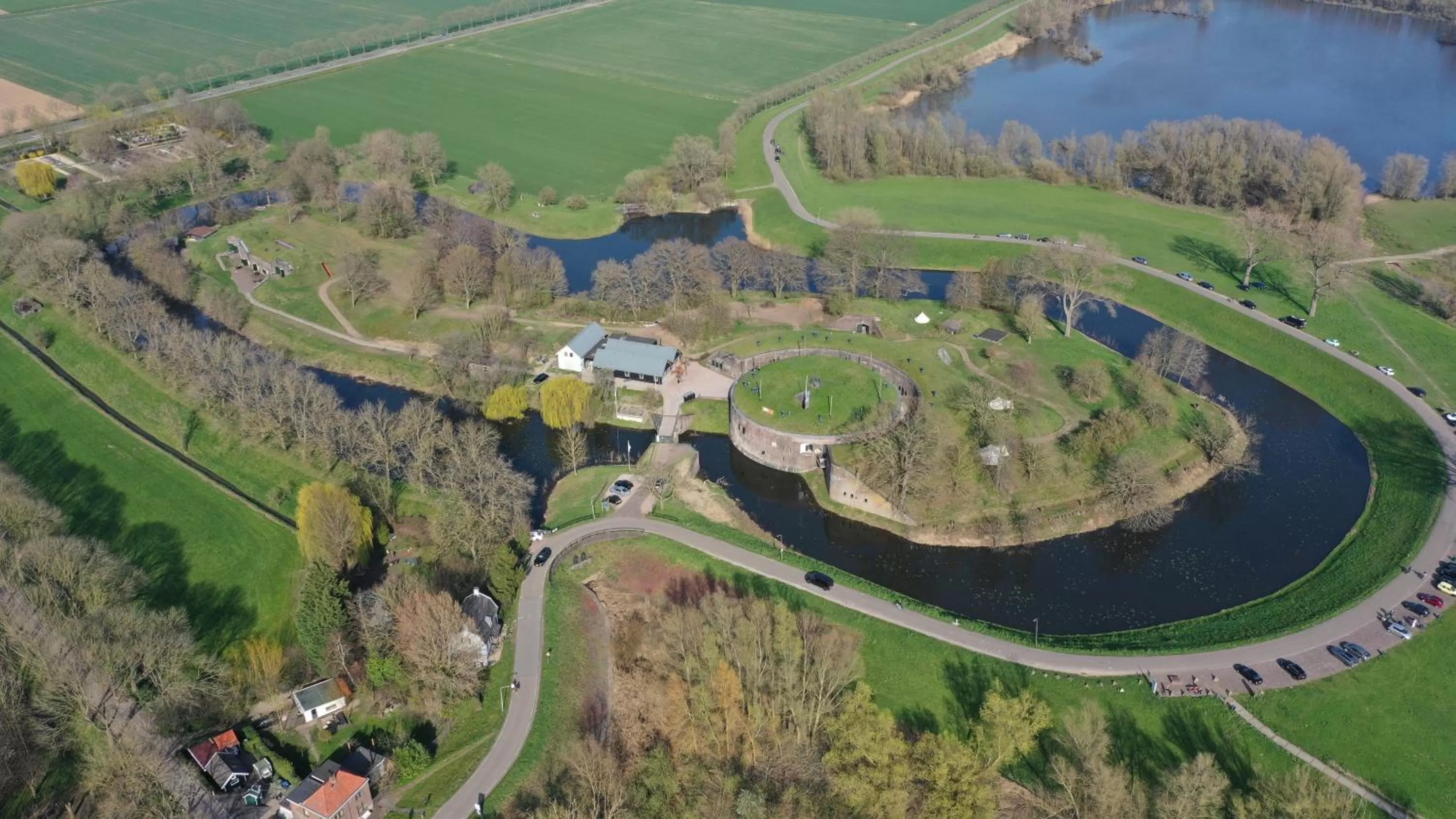 Bird's eye view, Bird's-eye View in Fort Vuren