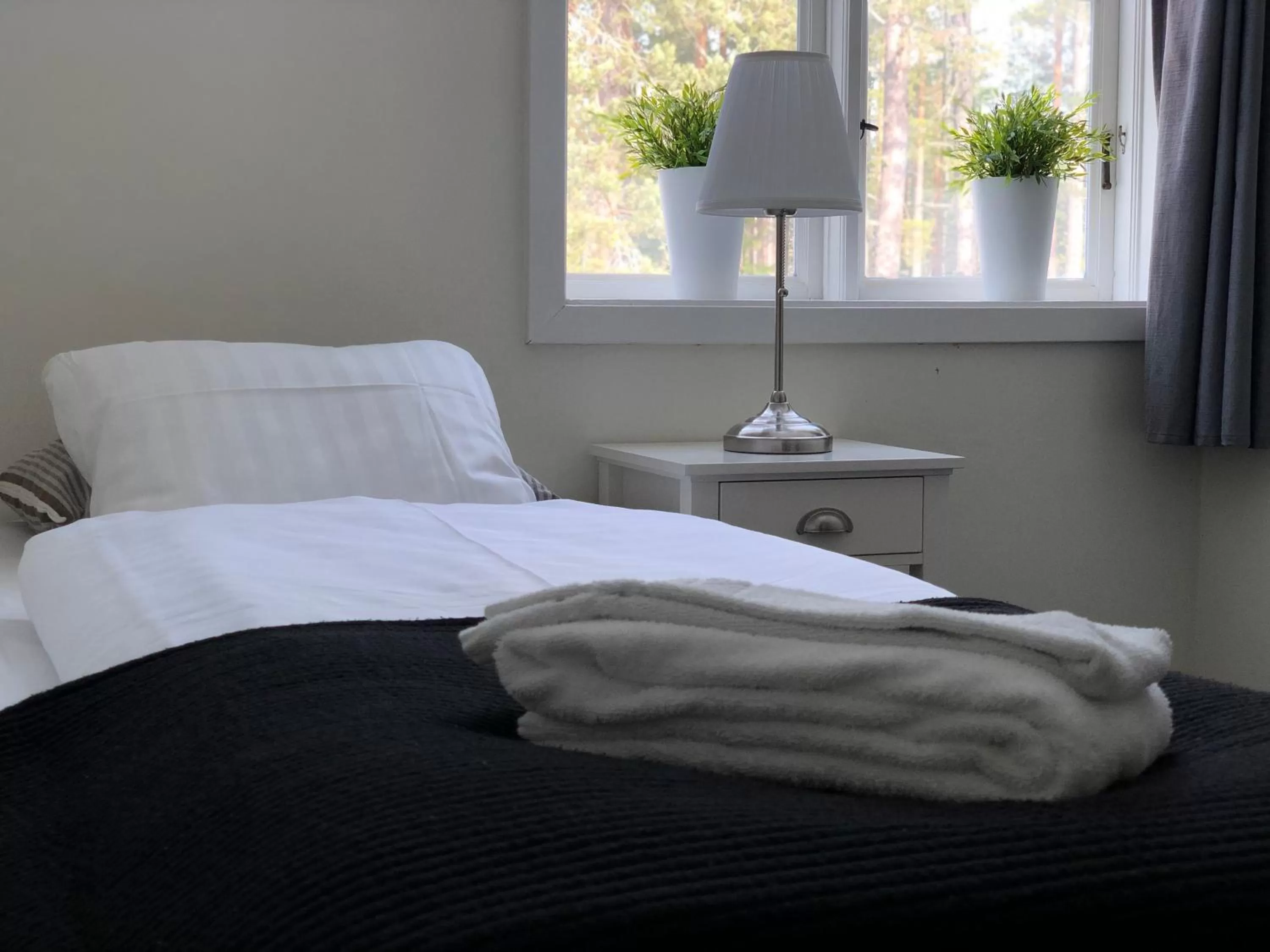 Decorative detail, Bed in Hedenstugan B&B Hotel