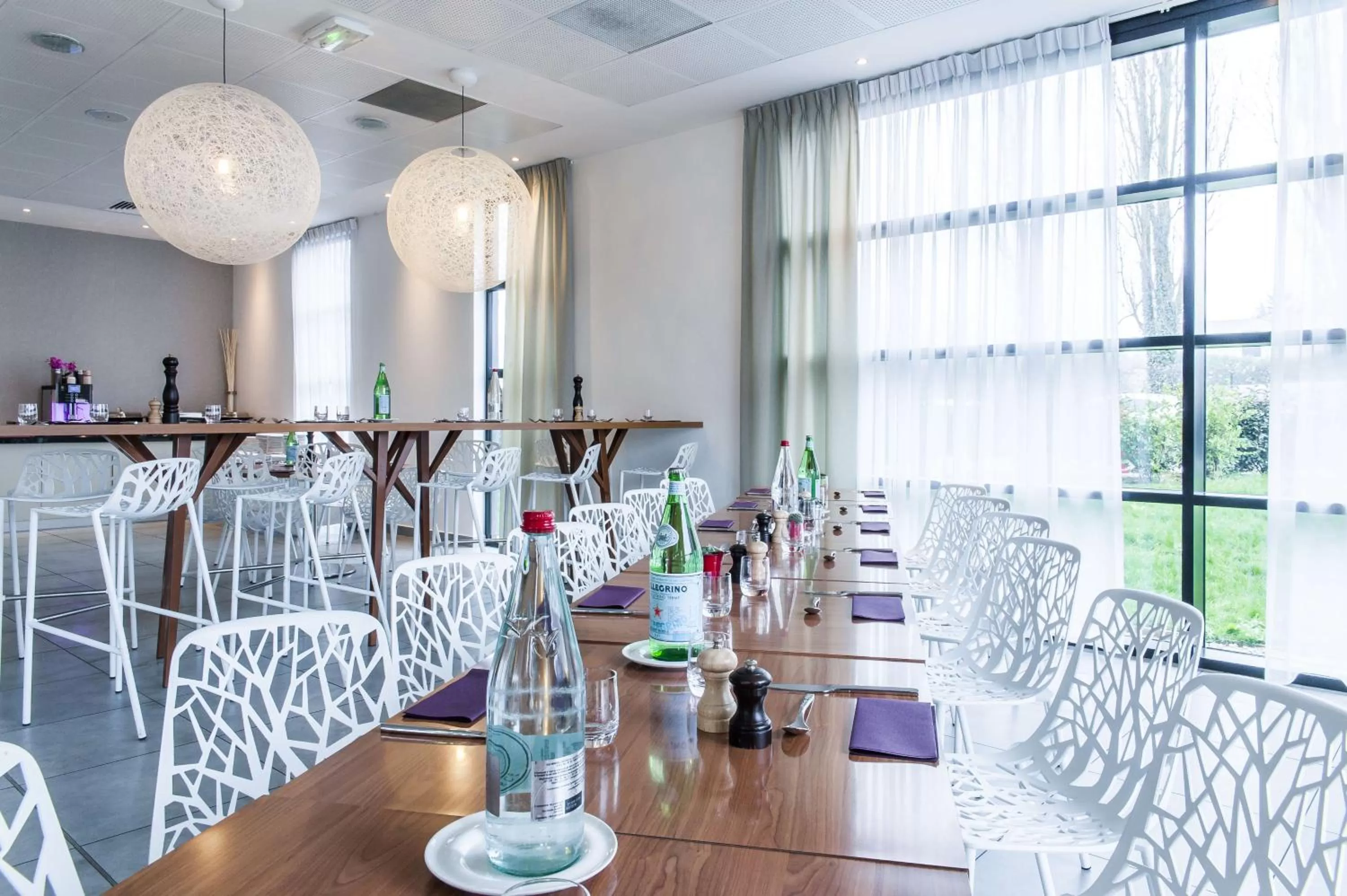 Restaurant/places to eat in Best Western Plus Paris Velizy