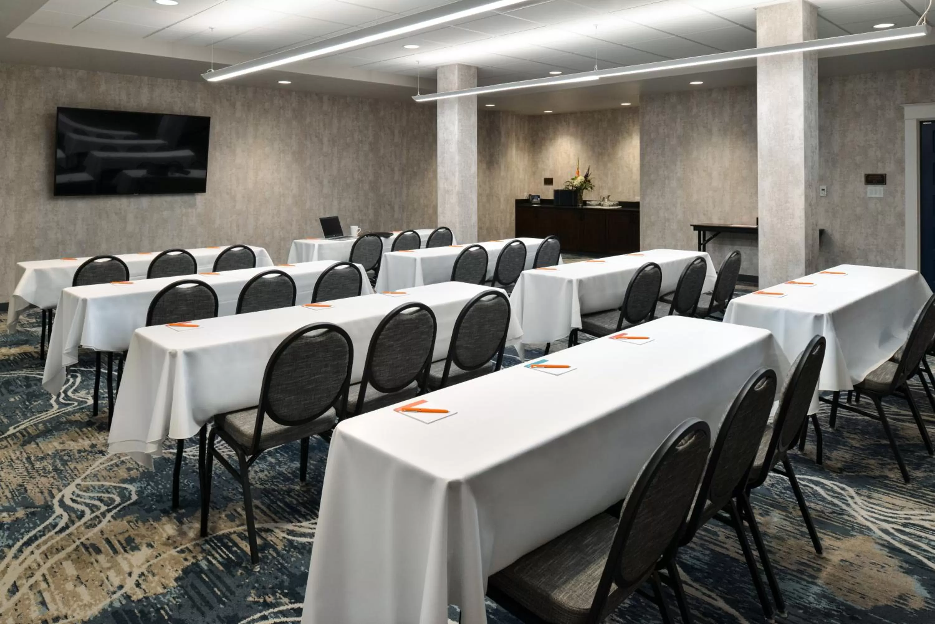 Meeting/conference room in Hotel Indigo Spokane Downtown by IHG