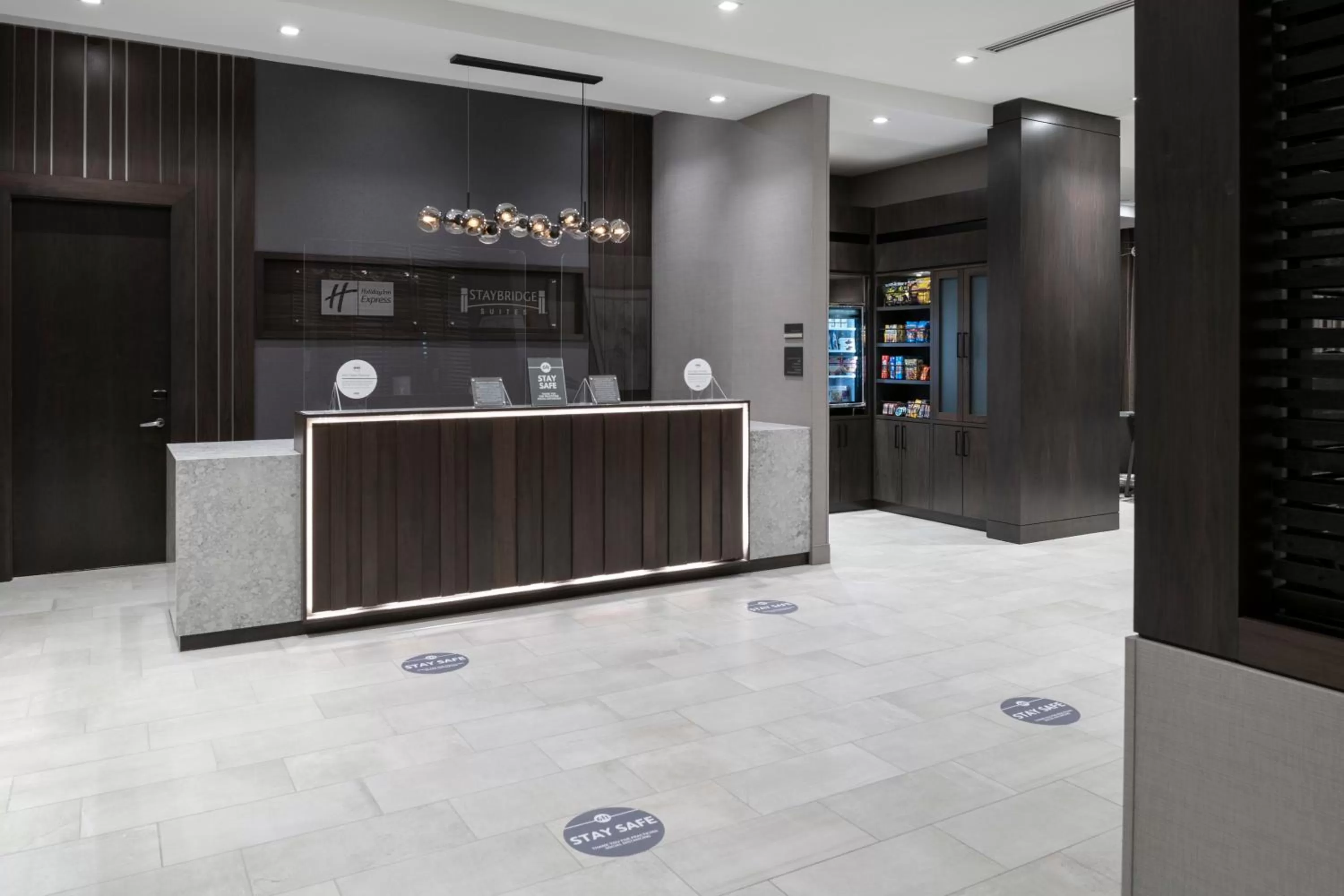 Lobby or reception in Holiday Inn Express - Boston Logan Airport - Revere by IHG