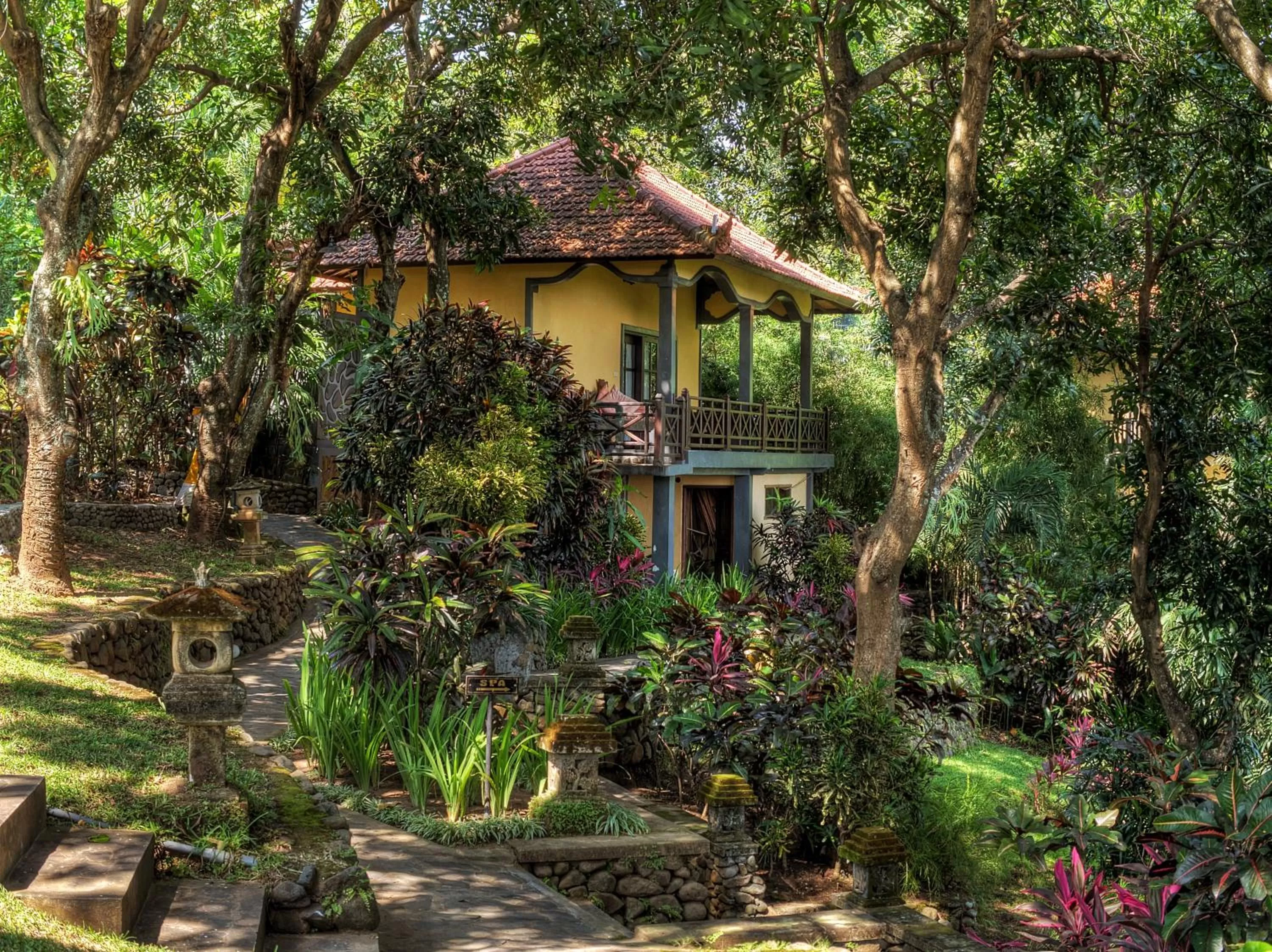 Puri Mangga Sea View Resort and Spa