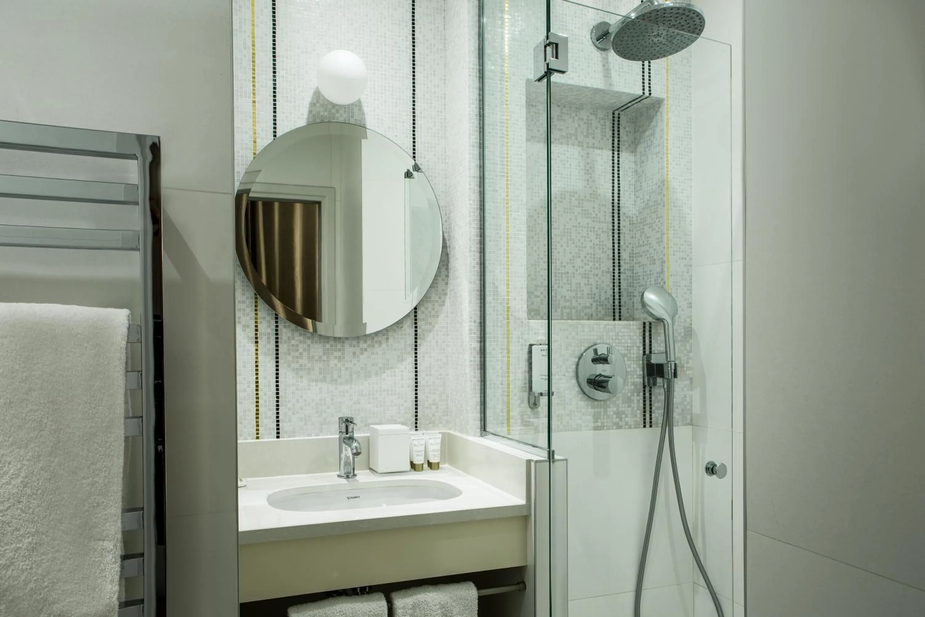 Bathroom in Hôtel des Saints Pères - Esprit de France