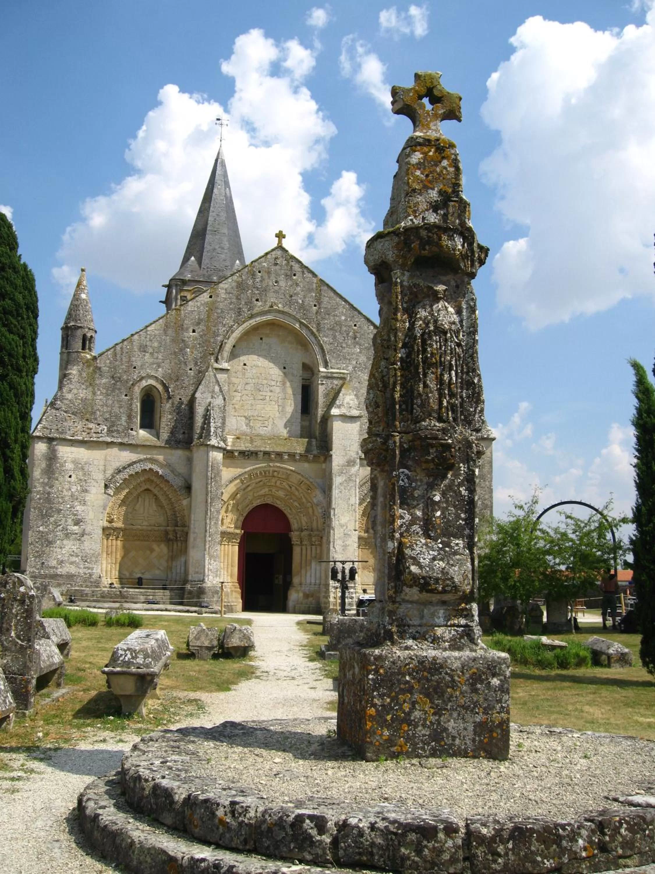 Nearby landmark in Les noyers aulnay