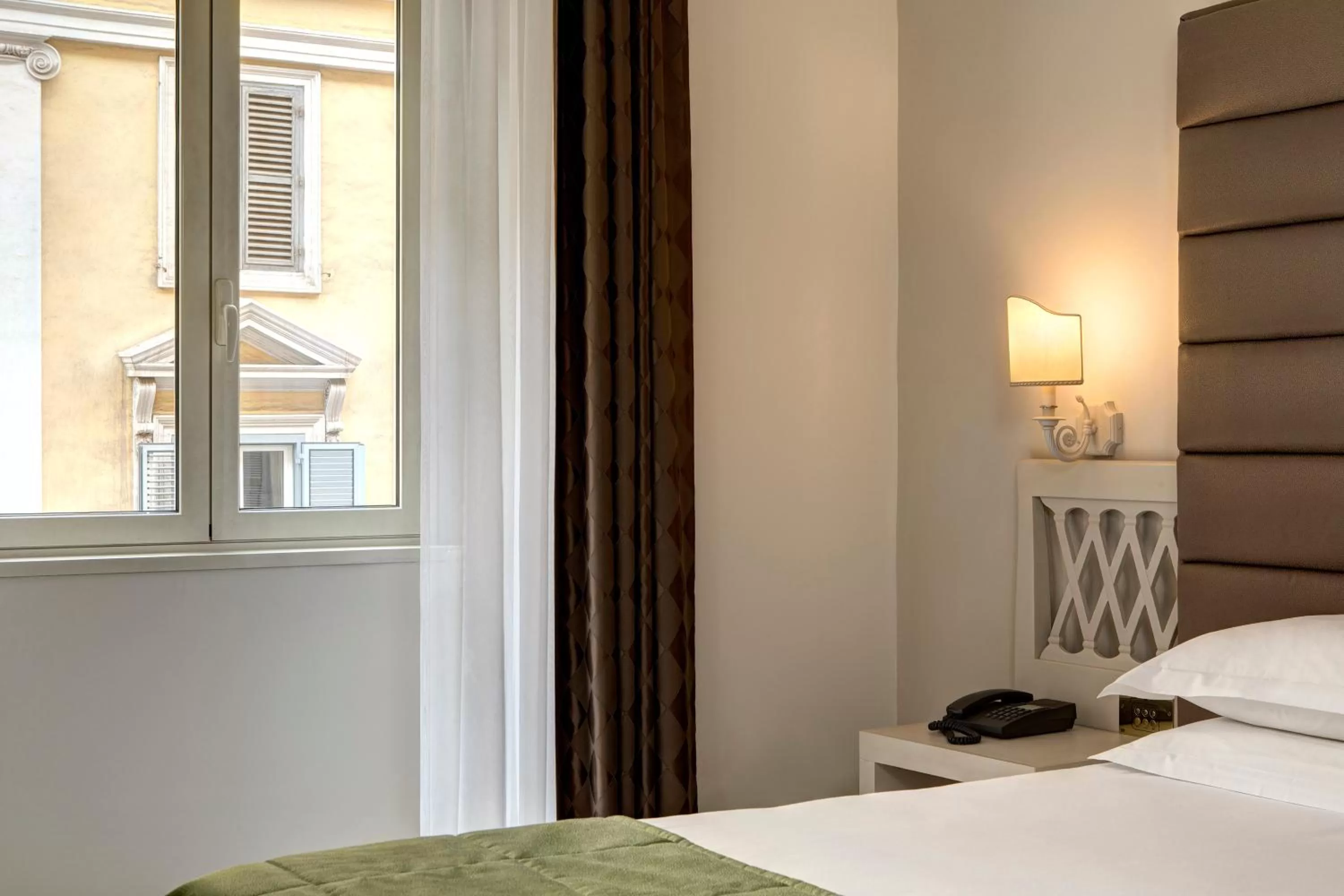 Bed in BB Hotels Smarthotel Bailey's