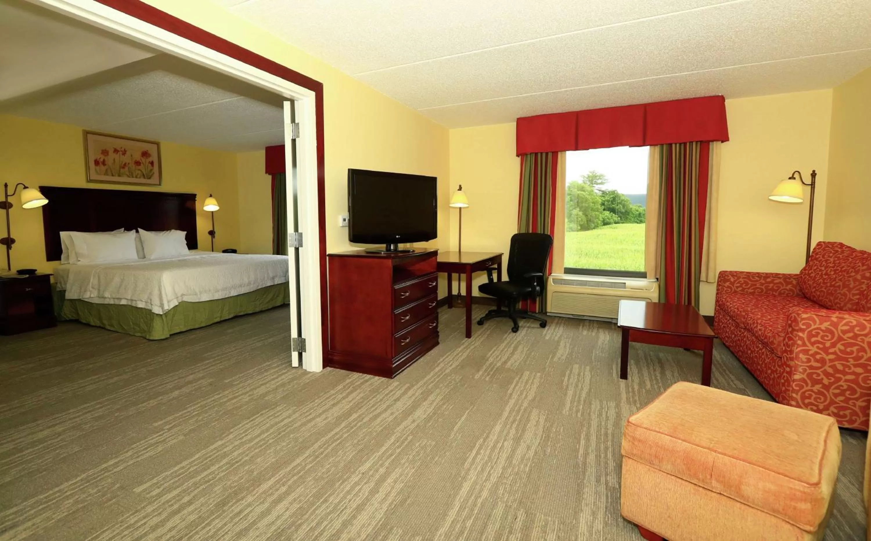 Bedroom, Bed in Hampton Inn and Suites of Lamar
