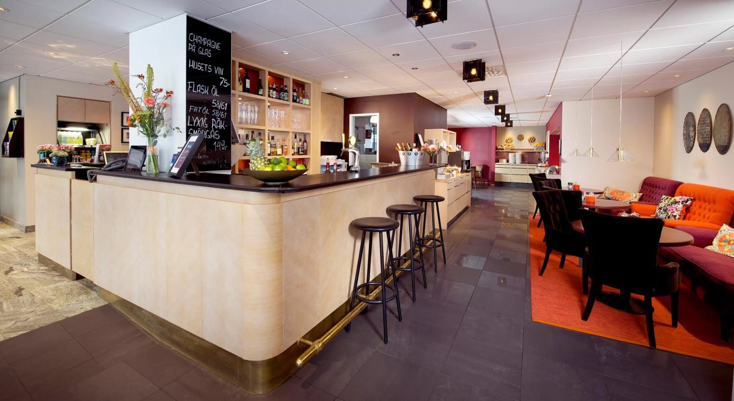 Lobby or reception in Home Hotel Wellington