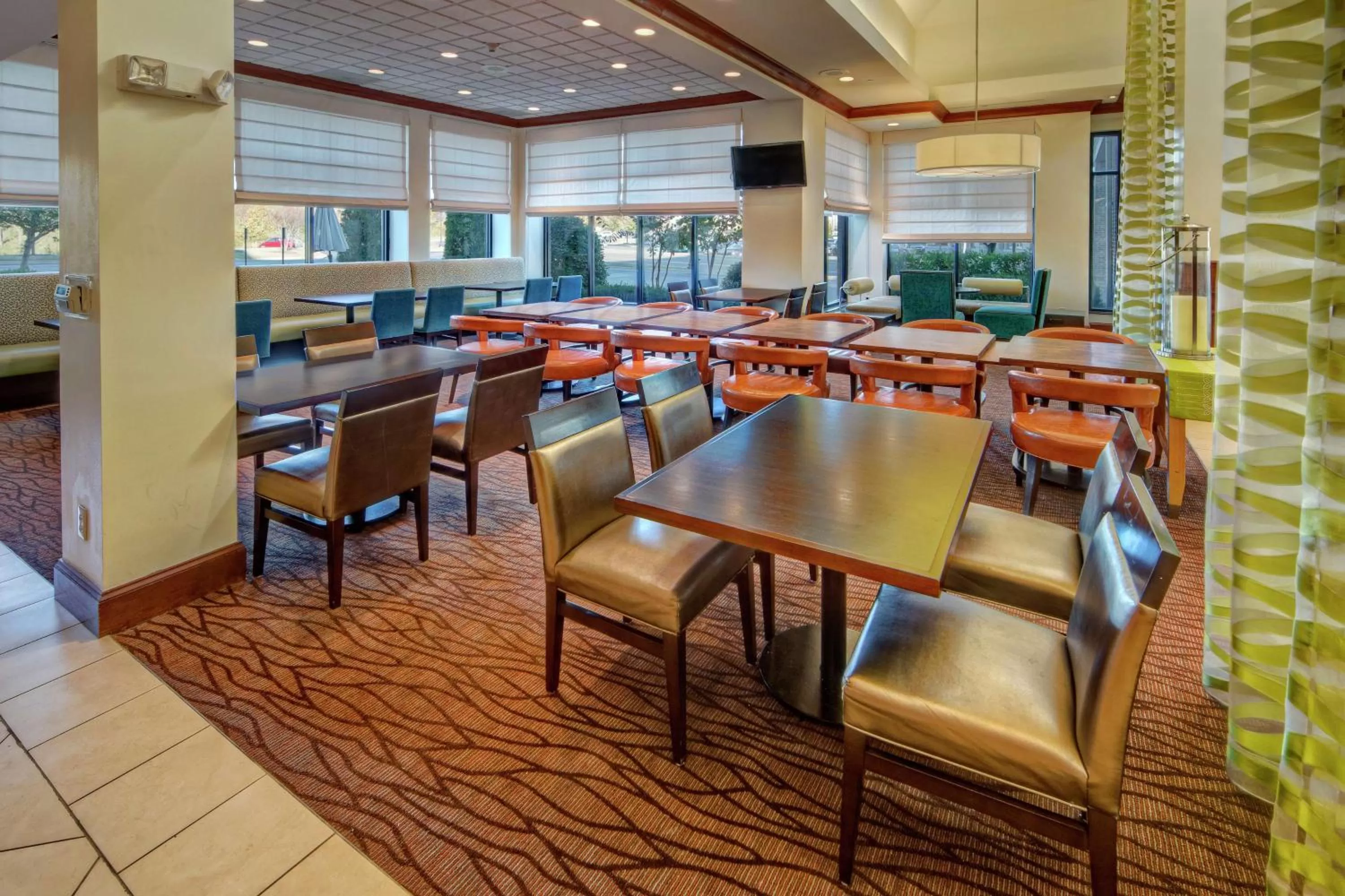 Restaurant/places to eat in Hilton Garden Inn Memphis/Southaven