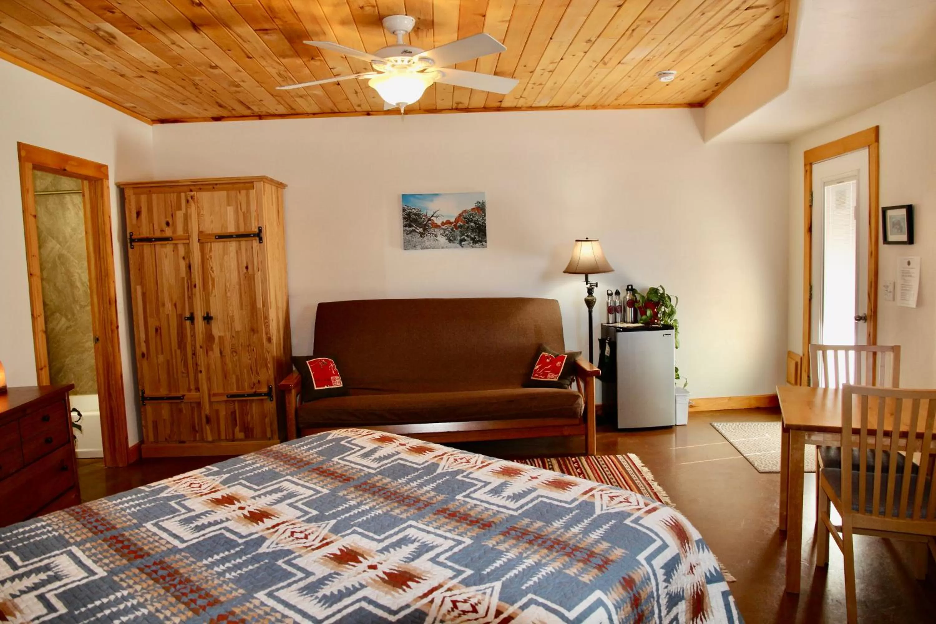 Bed in Red Moon Lodge