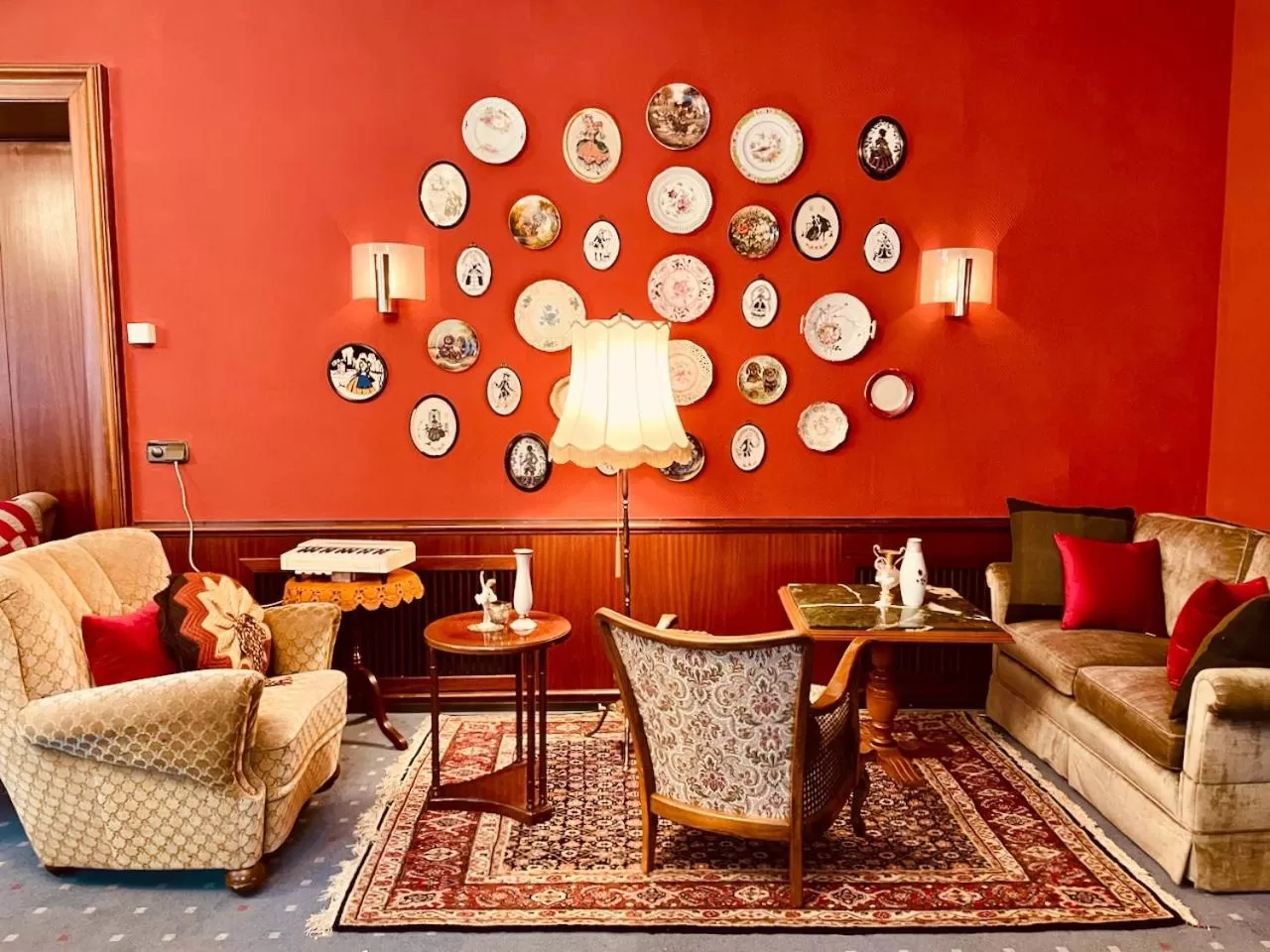 Decorative detail in Tante ALMA's Mannheimer Hotel