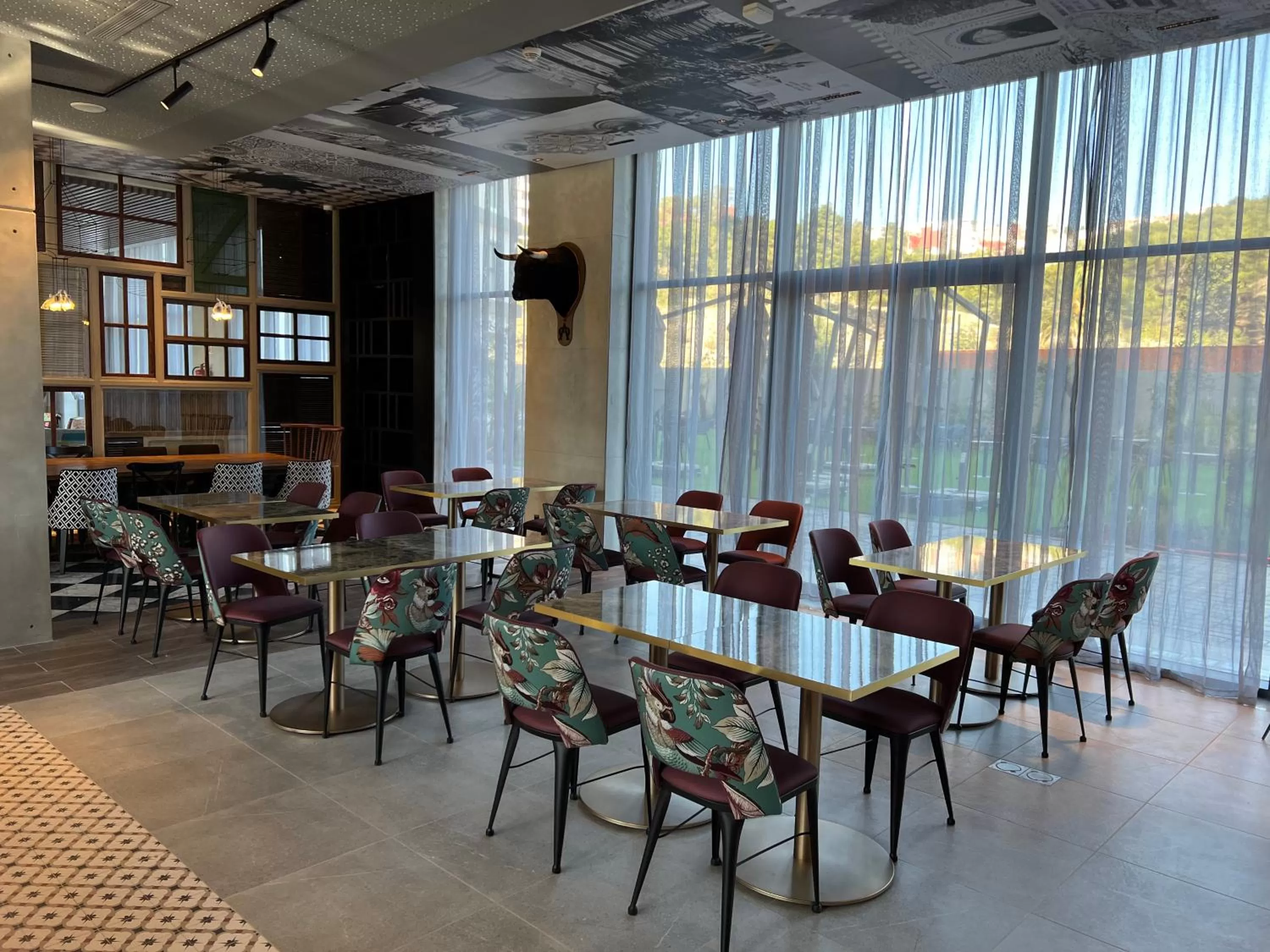 Restaurant/places to eat in Occidental Tanger