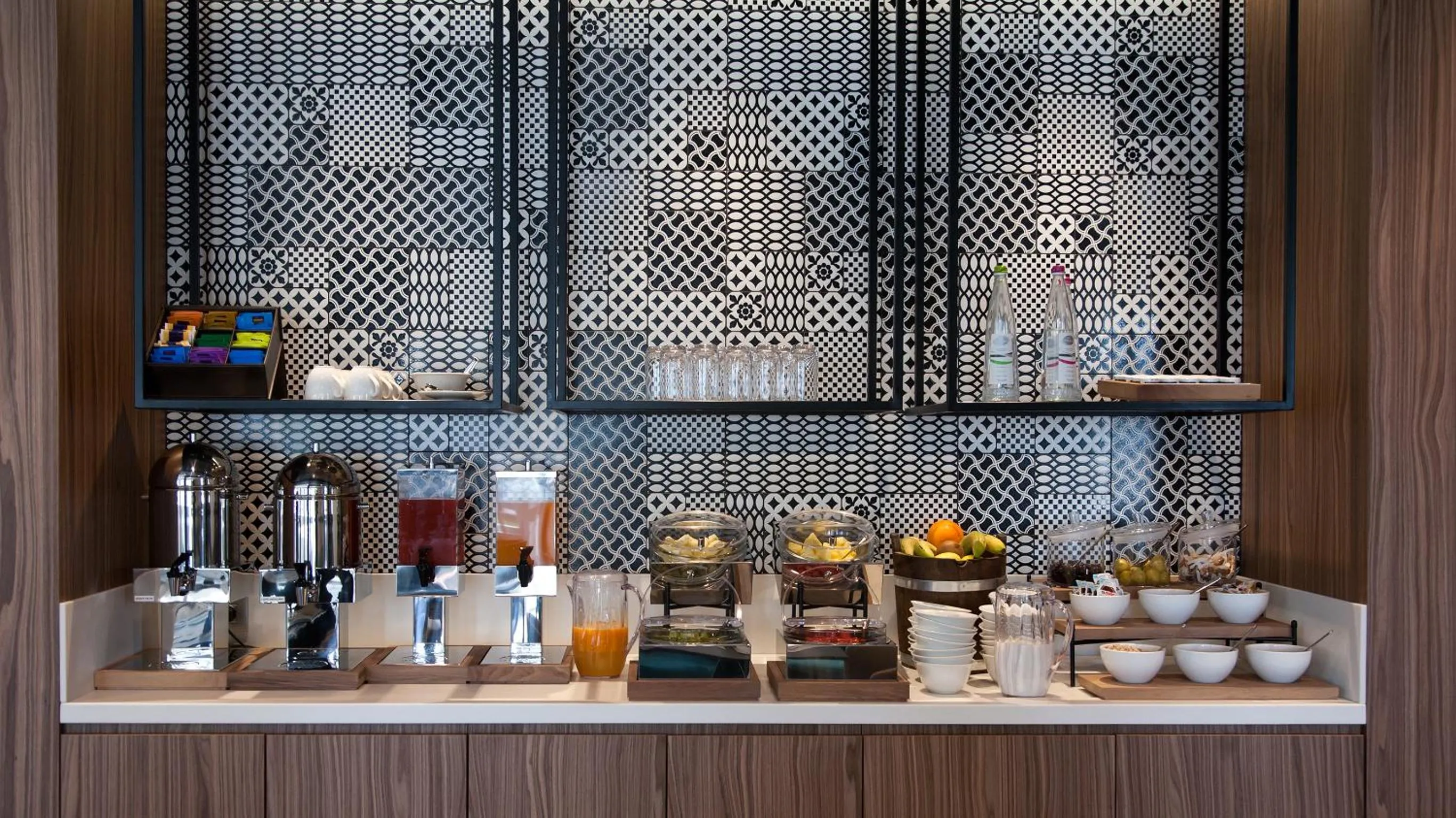 Continental breakfast in G Hotel Pescara