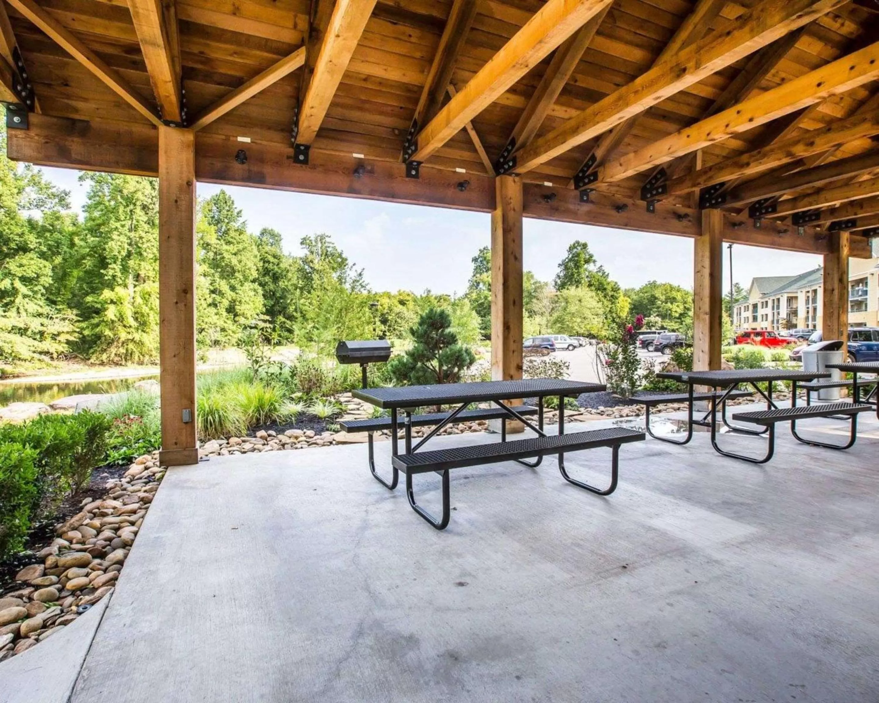 Balcony/Terrace in Econo Lodge Pigeon Forge Riverside