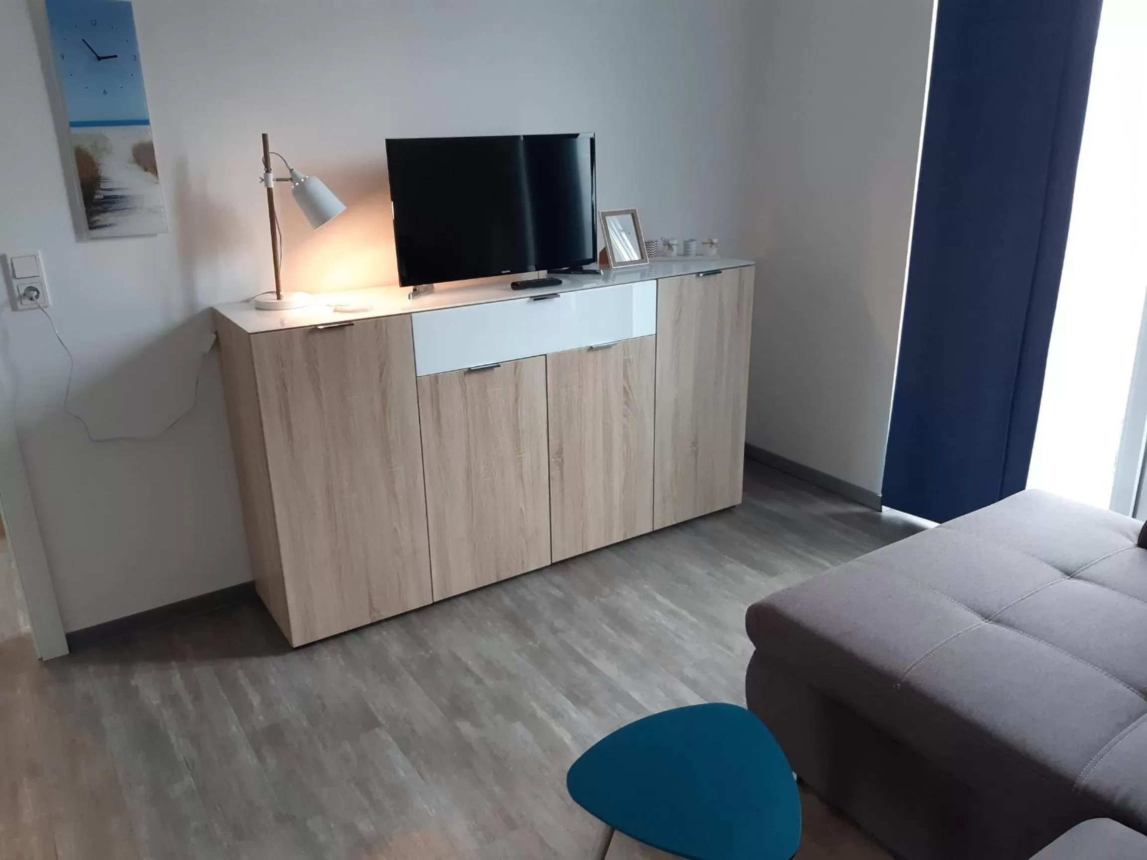 Photo of the whole room in Hotel M24 - Alle Zimmer mit Küchenzeile