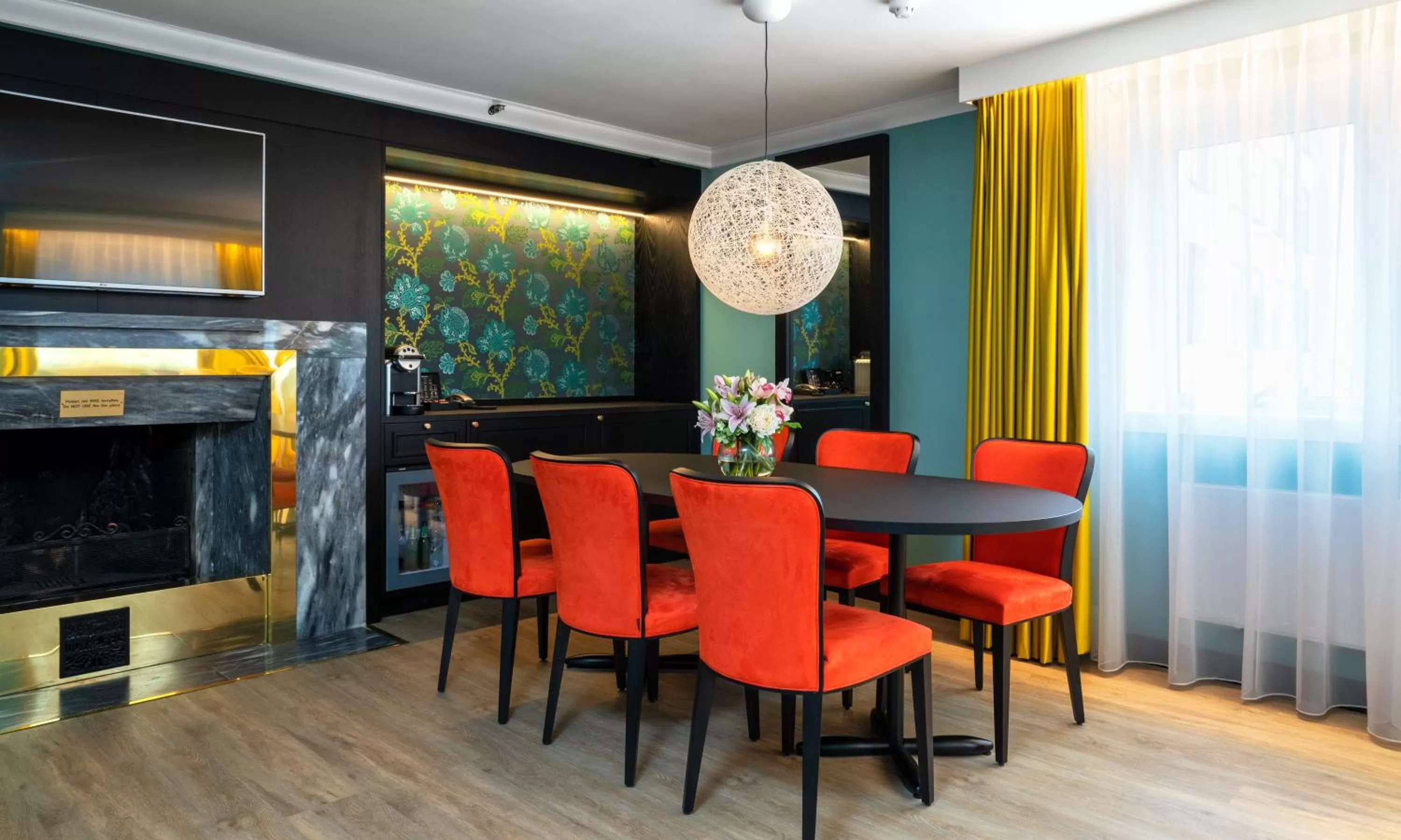 Living room in Thon Hotel Maritim