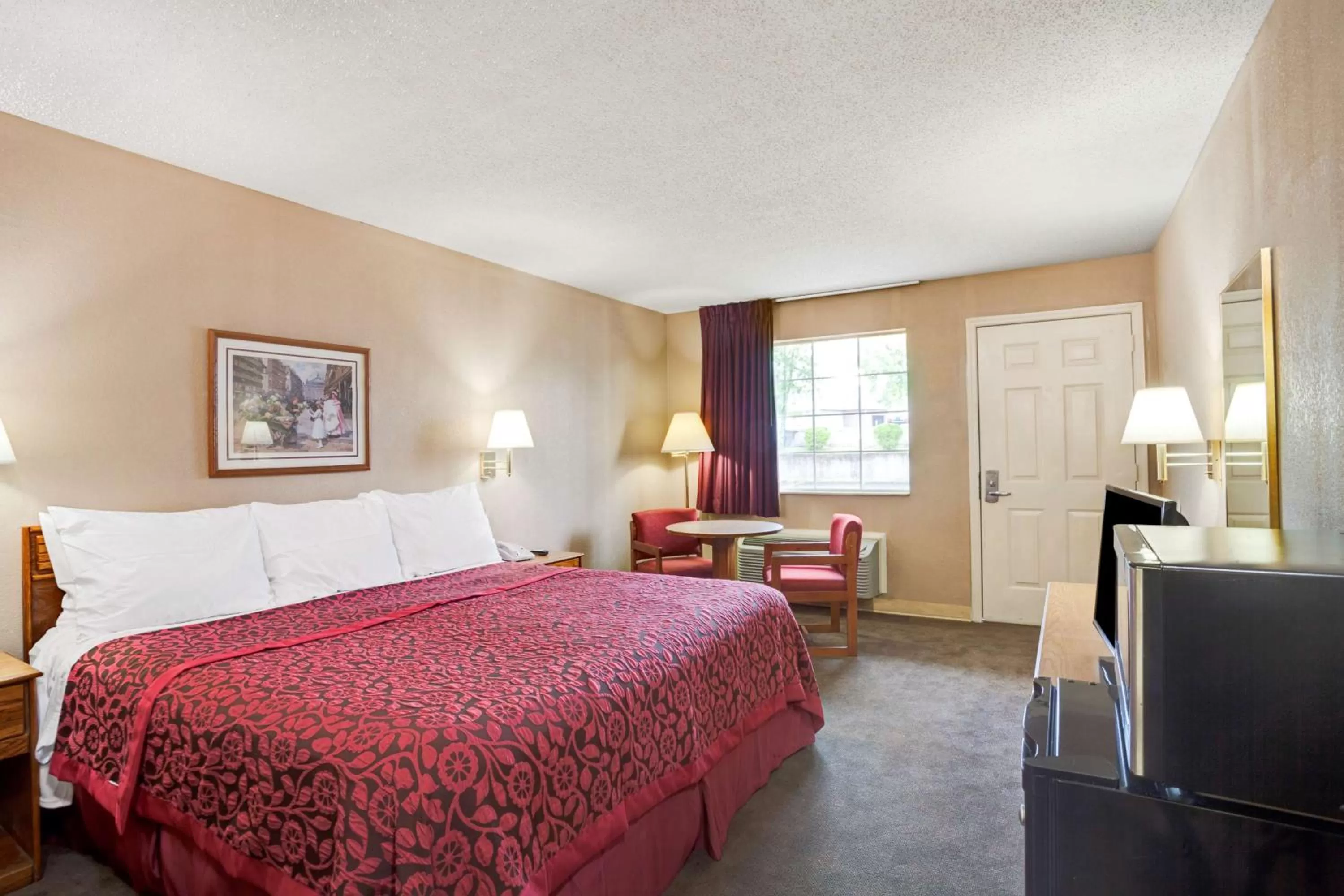 King Room - Non-Smoking in Days Inn by Wyndham Joelton/Nashville