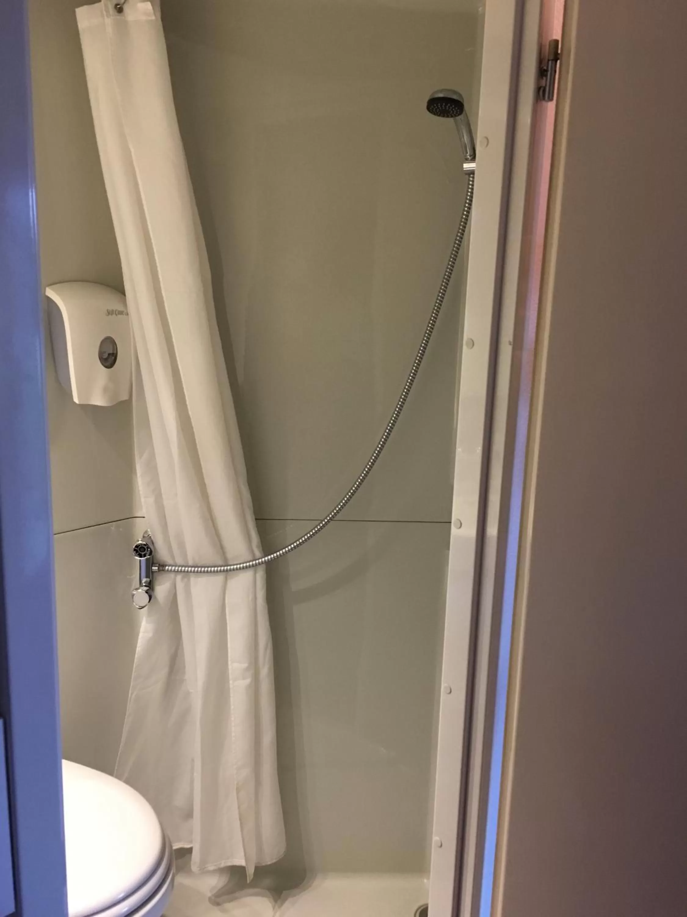 Shower in Premiere Classe Vannes