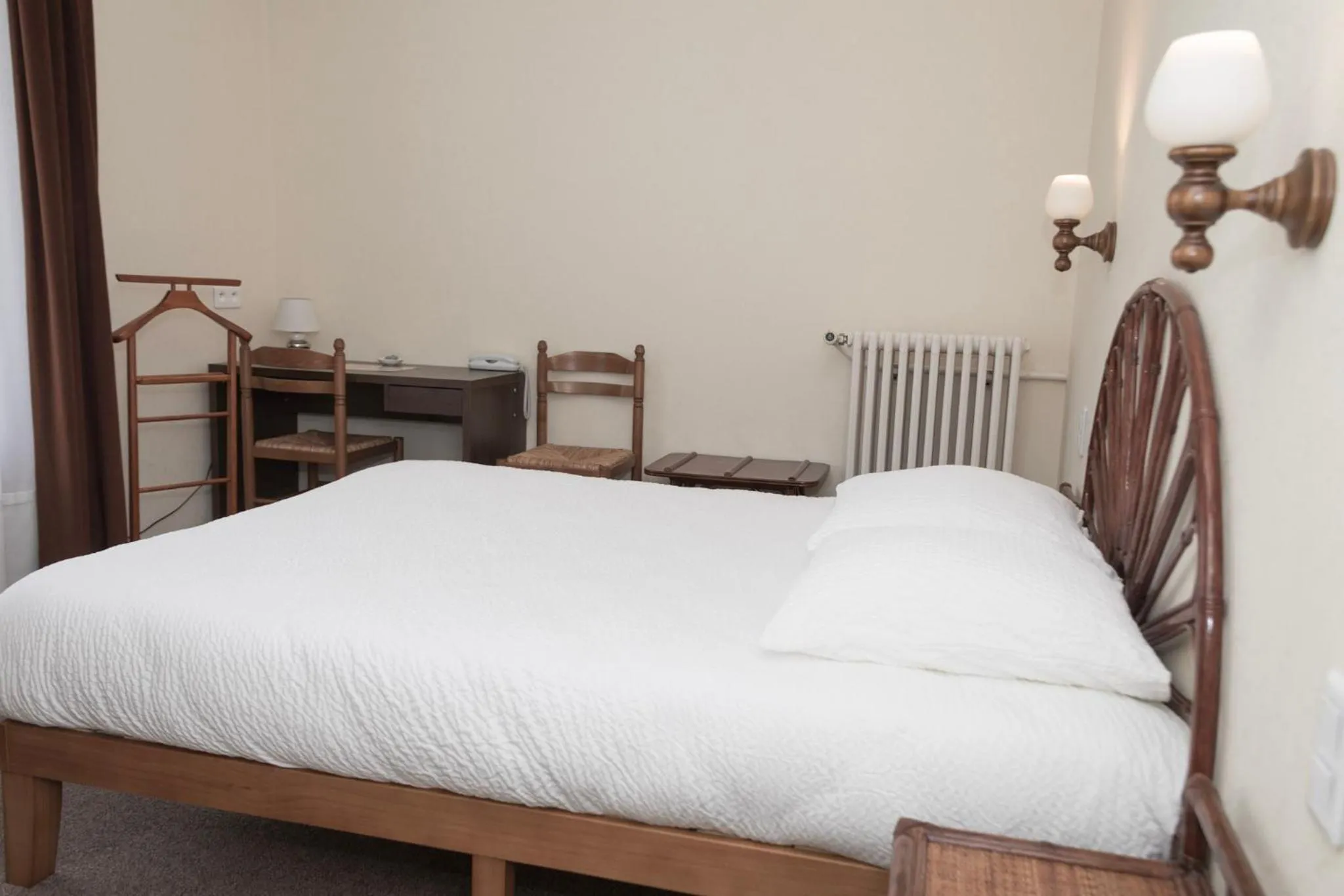 Photo of the whole room, Bed in Cit'Hotel Aéro-Hotel