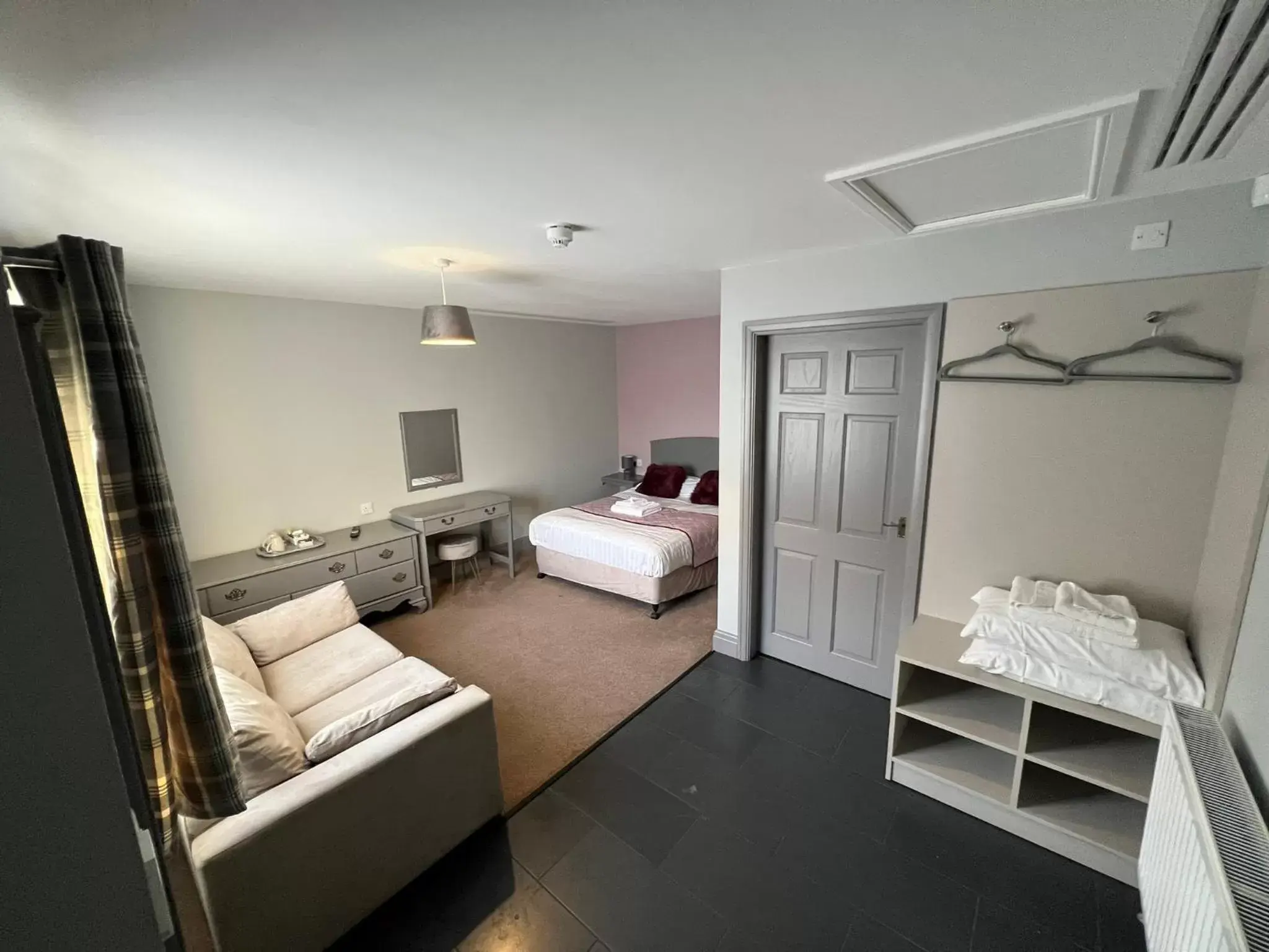 Double Room with Private Bathroom - single occupancy in The Black Horse Inn Double Room with Private Bathroom - single occupancy in The Black Horse Inn