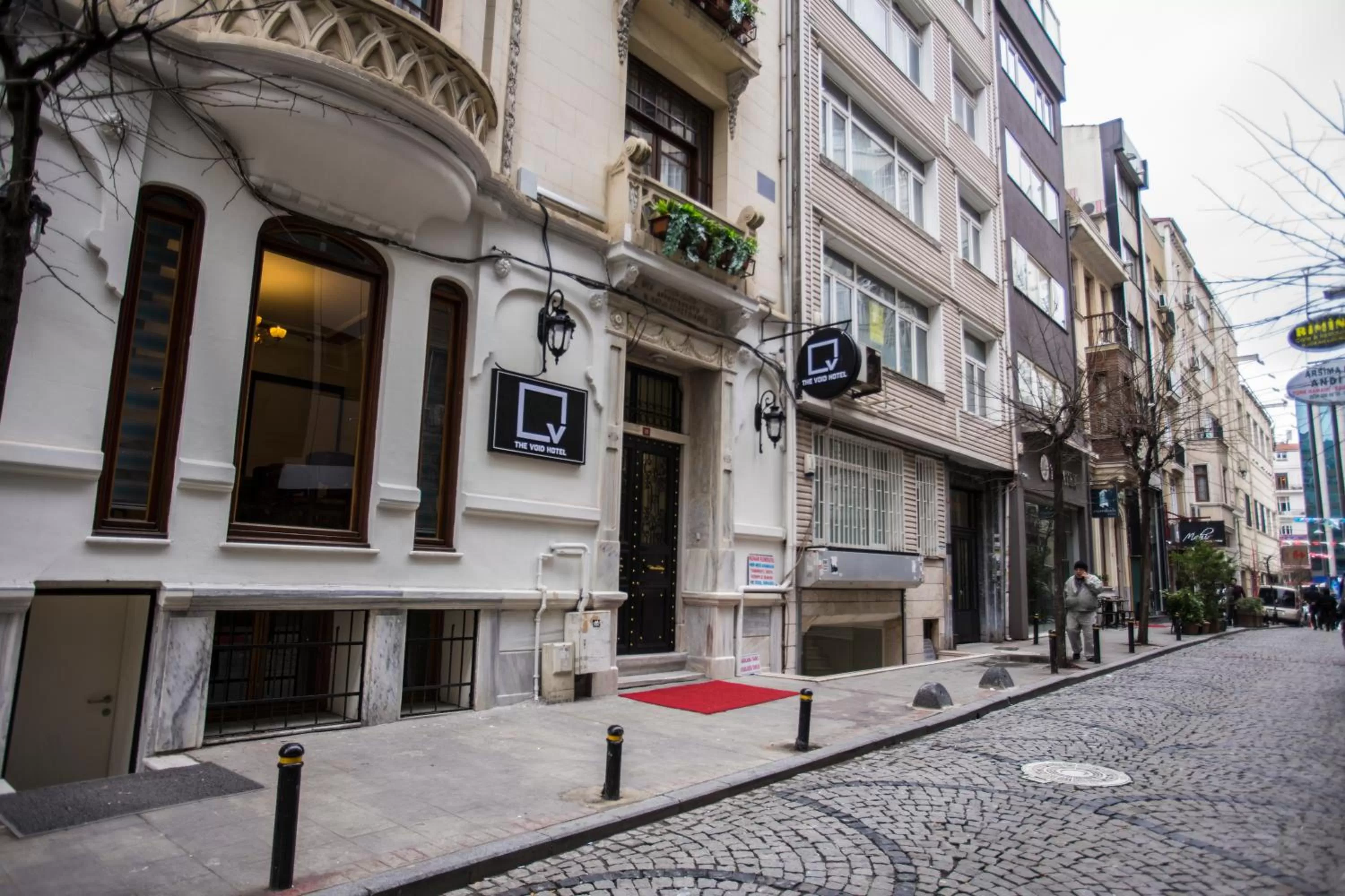 Facade/entrance in The Void Hotel