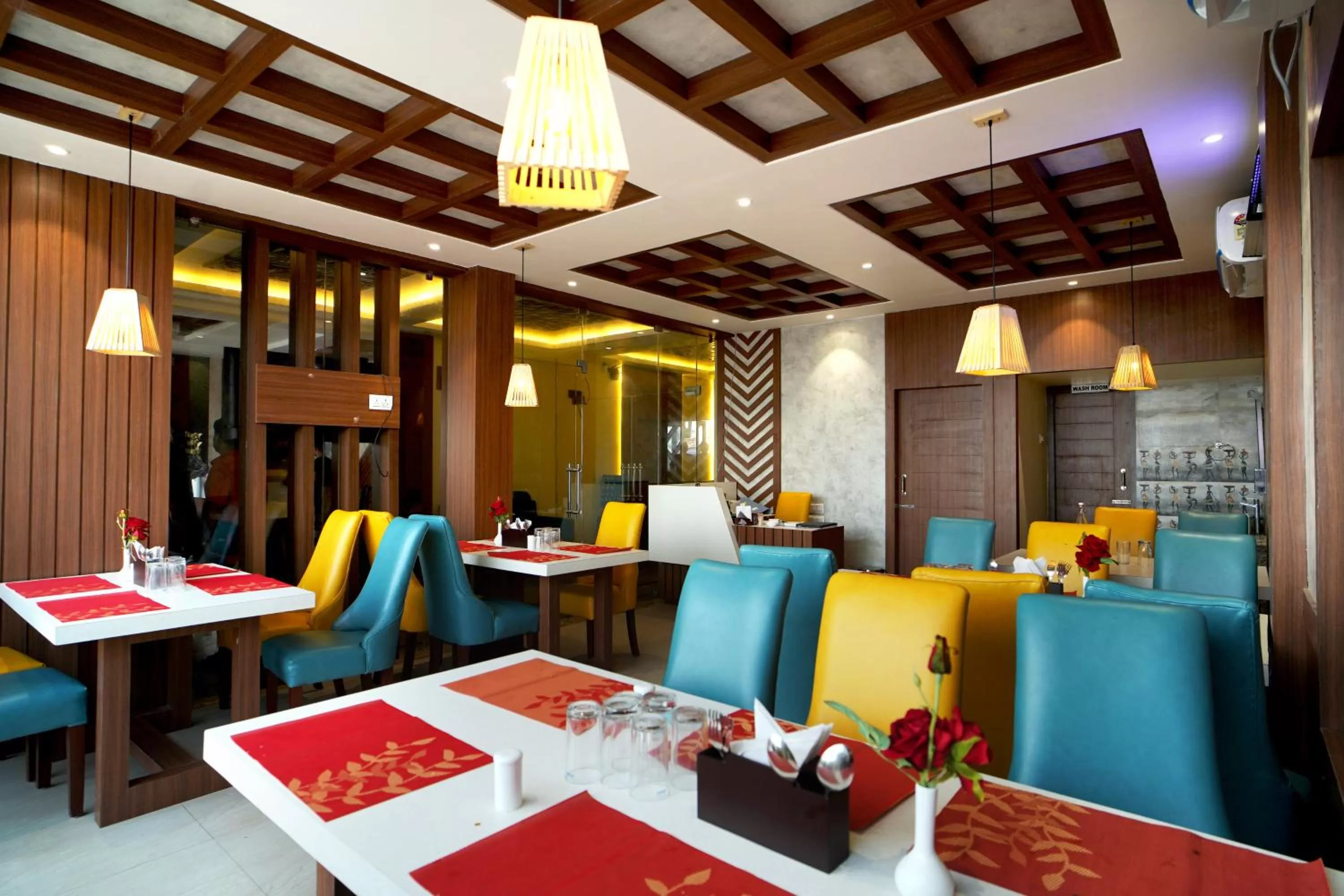 Restaurant/Places to Eat in Royal Sea View