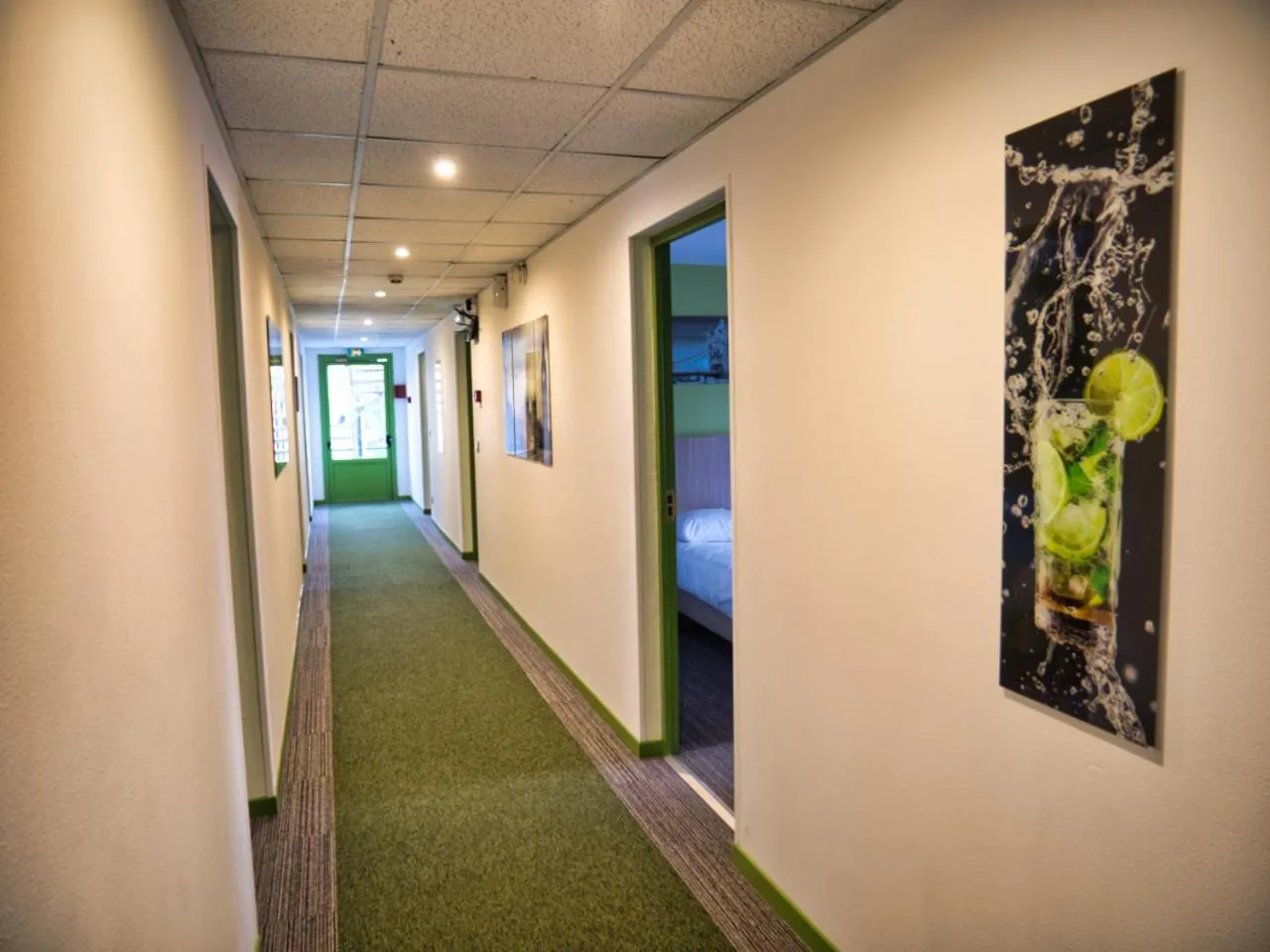 Decorative detail in Contact Hotel Le Seino Marin - Cléon Elbeuf Rouen