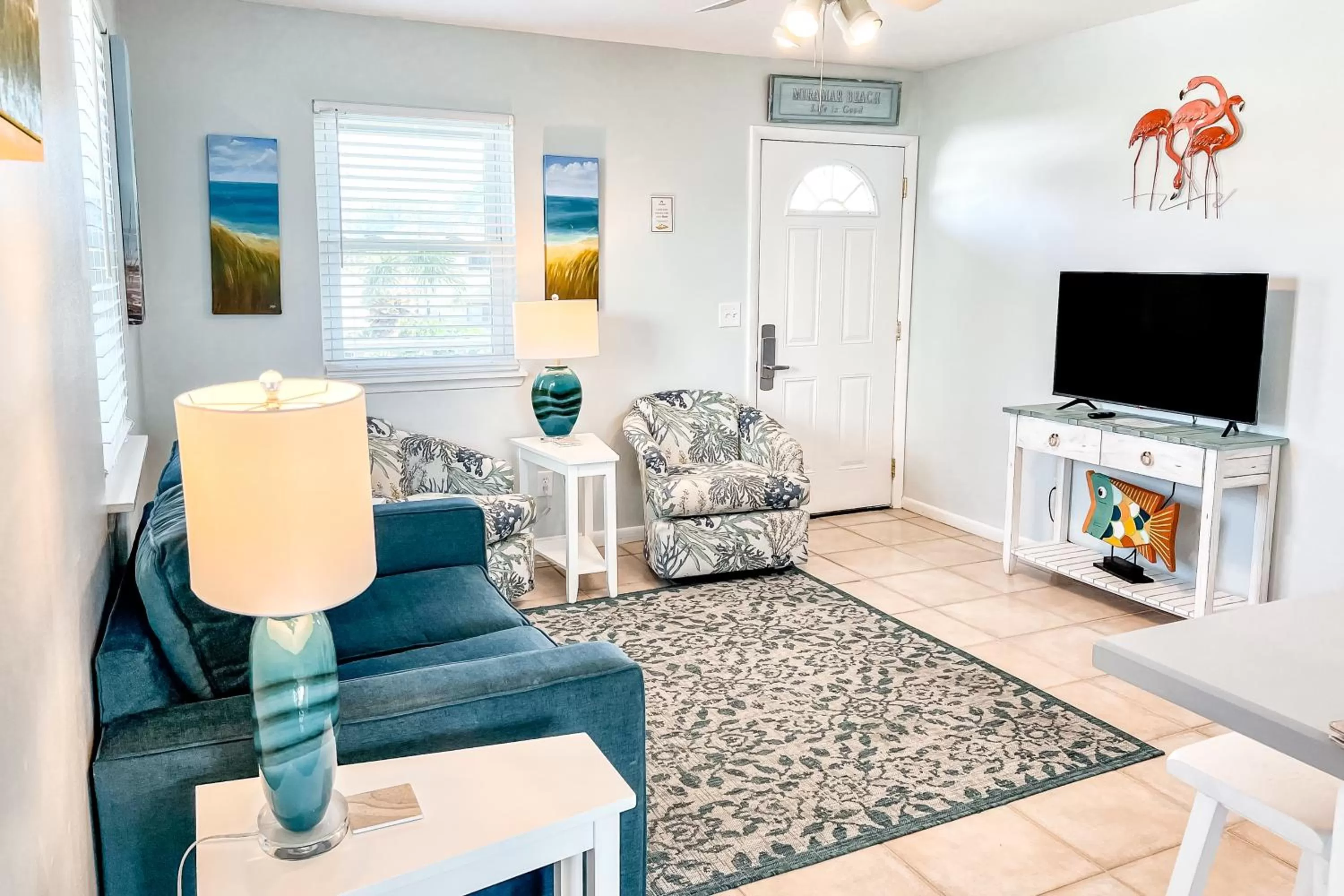 Seating Area in Cross Creek Club 2B