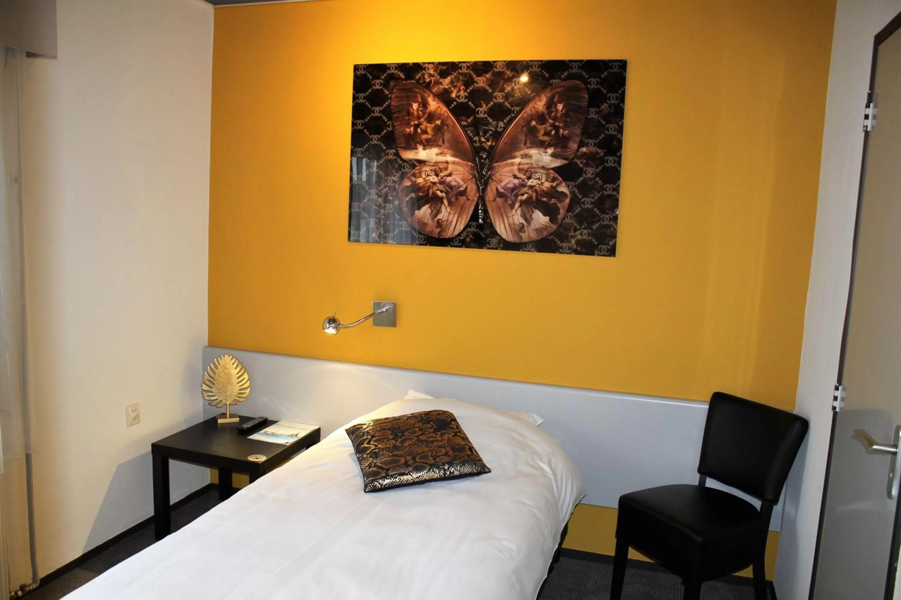 Bed in Hotel Restaurant de Jonge Heertjes