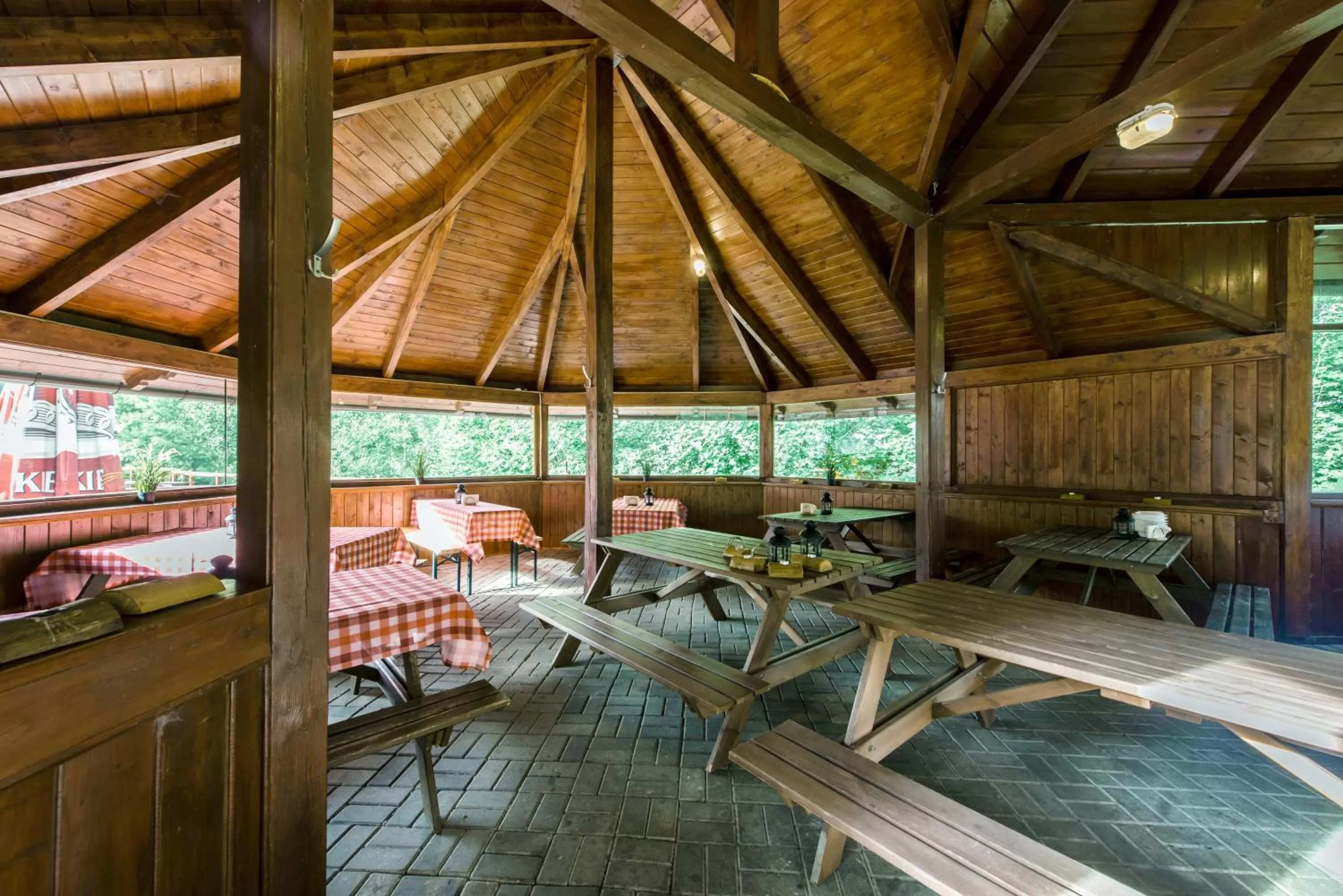 BBQ facilities in Hotel Dziki Potok Karpacz Konferencje & SPA