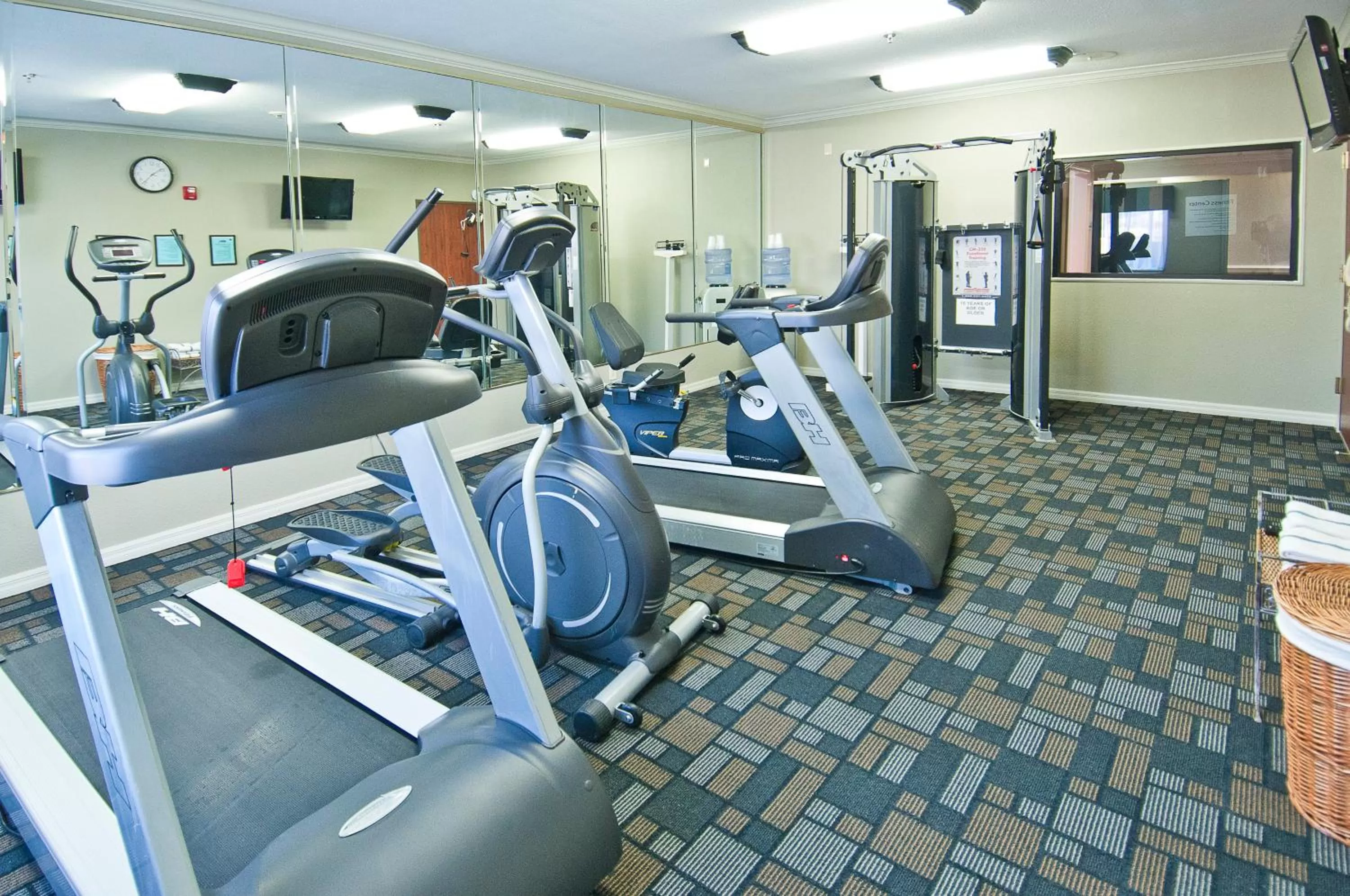 Fitness centre/facilities in Holiday Inn Express Hotel and Suites Lake Charles by IHG