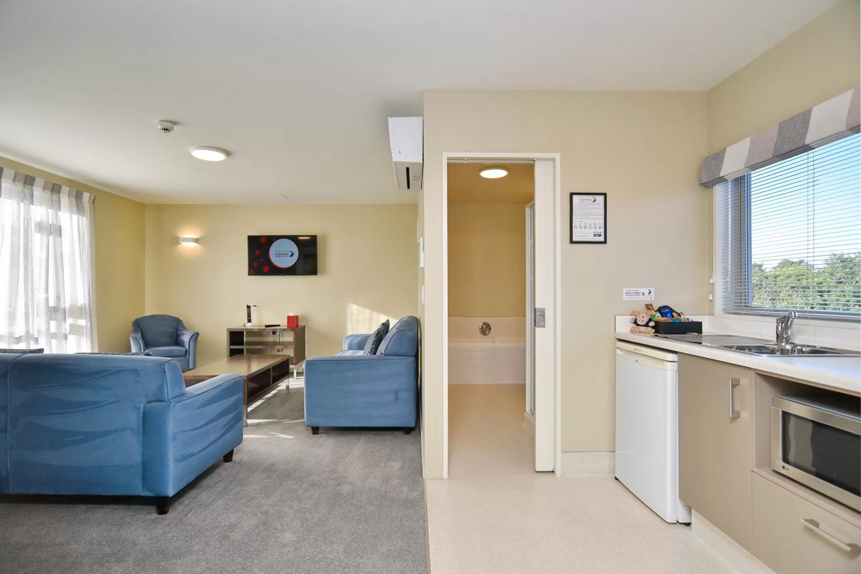 Bathroom, Kitchen/Kitchenette in The Riverstone