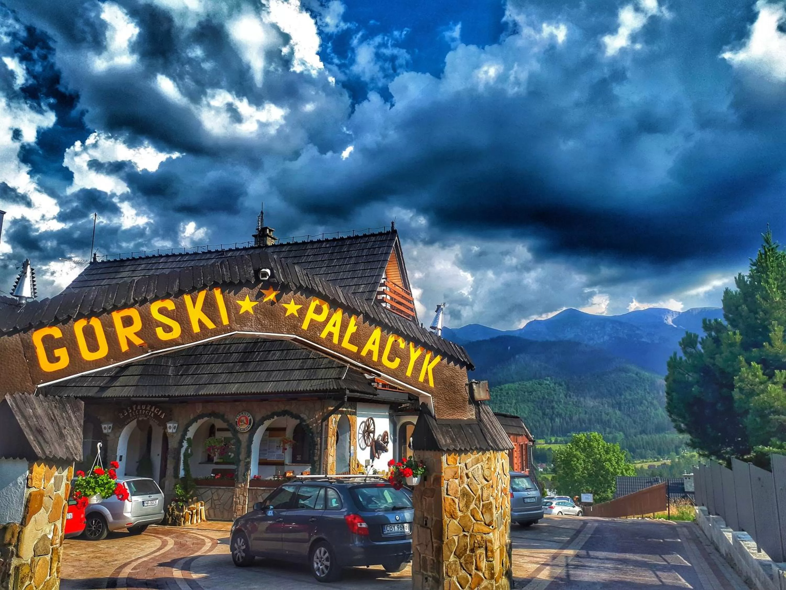 Property building in Górski Pałacyk Kompleks obiektów