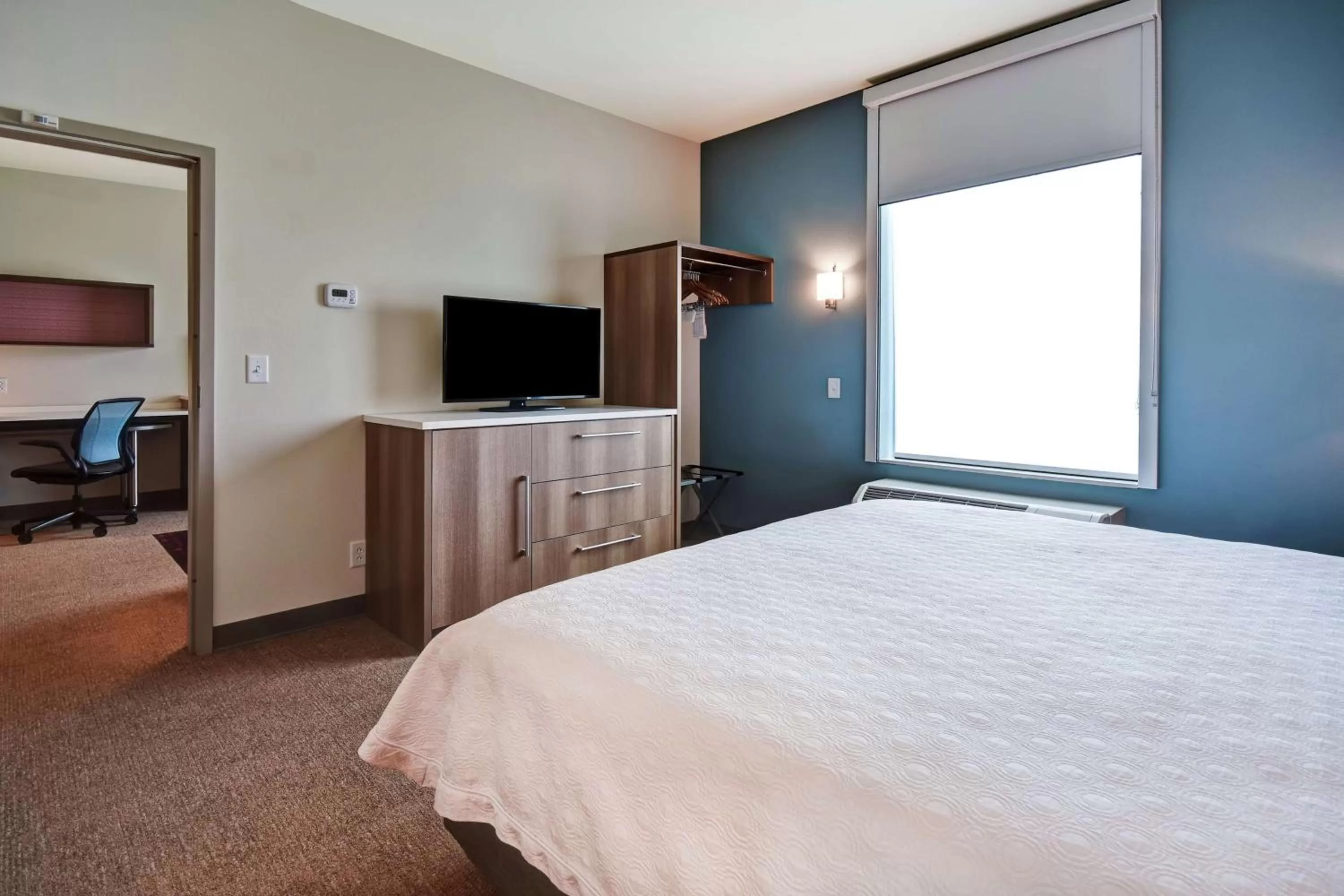 One-Bedroom King Suite - Non-Smoking in Home2 Suites by Hilton Springfield North