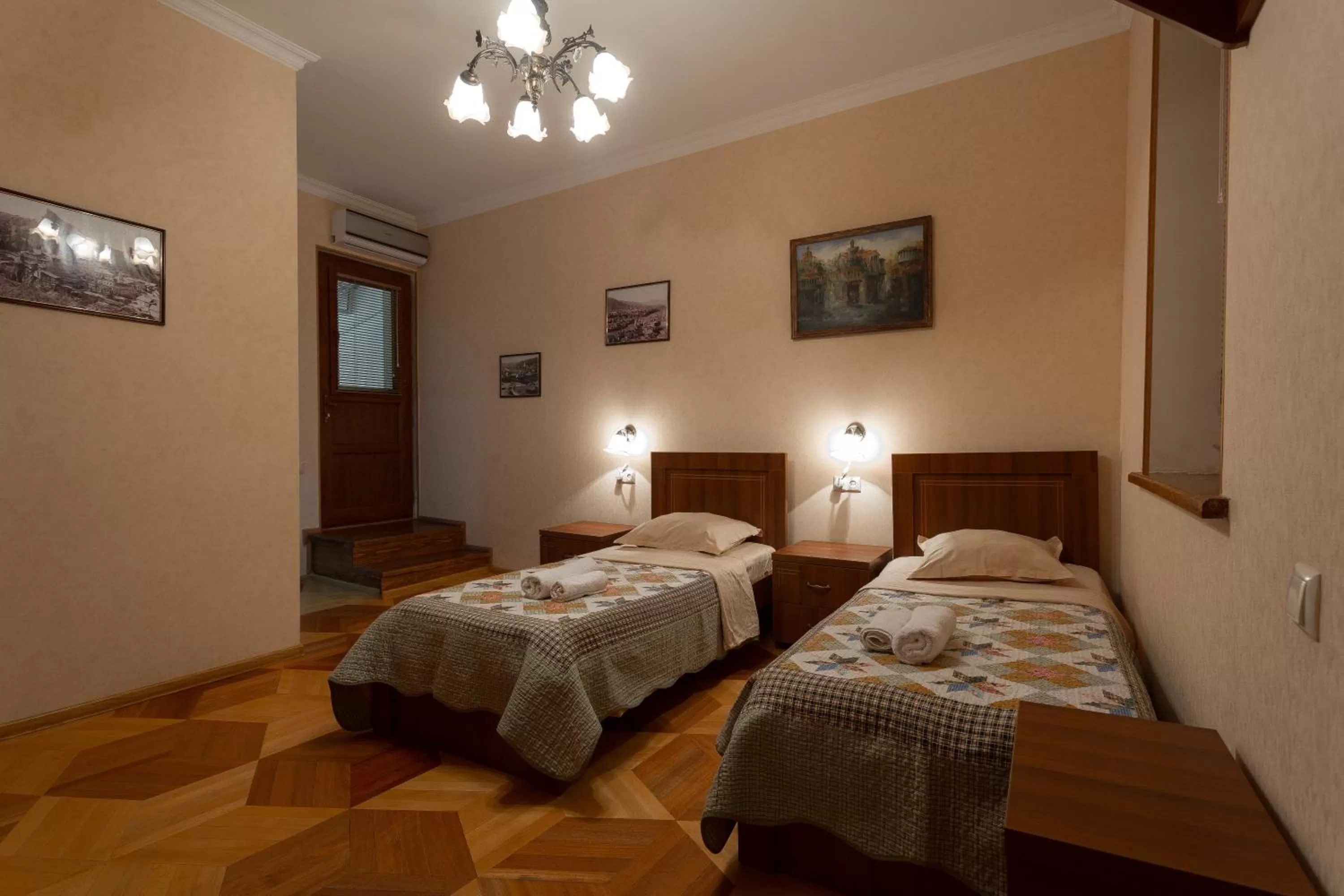 Photo of the whole room, Bed in Heyvany