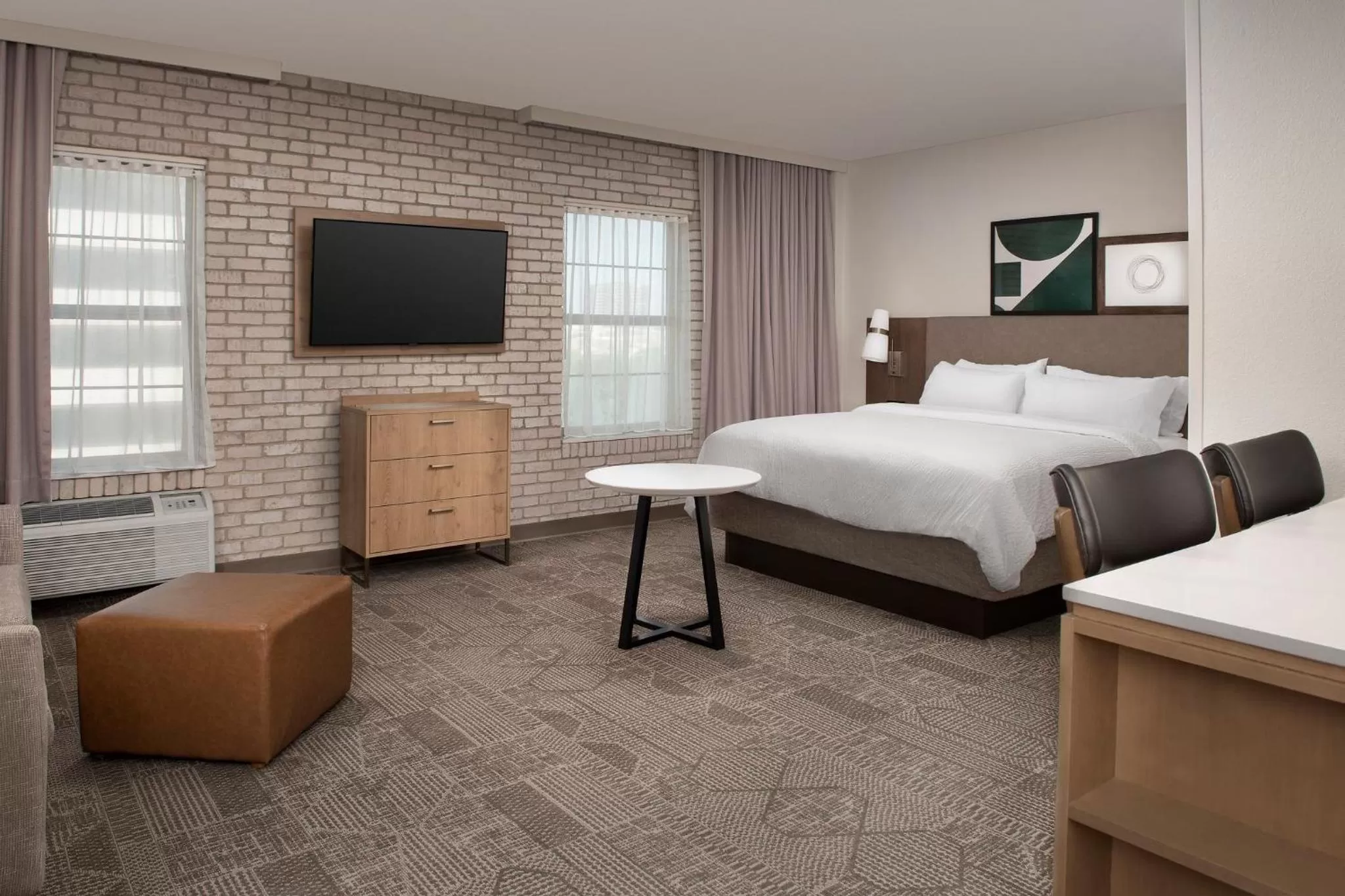 Photo of the whole room, Bed in Staybridge Suites San Antonio Airport by IHG