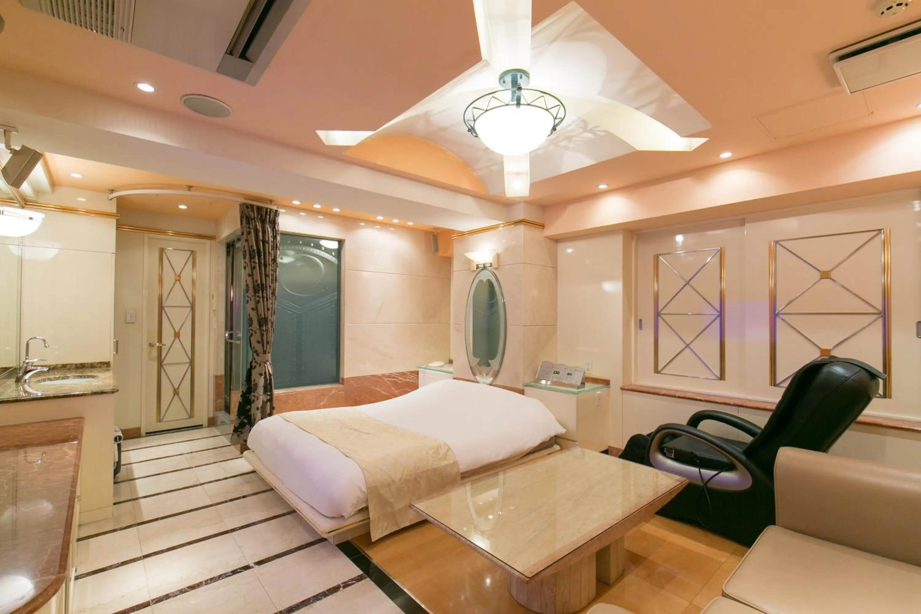 Photo of the whole room, Bed in HOTEL D-WAVE Shinjuku（Adult Only)