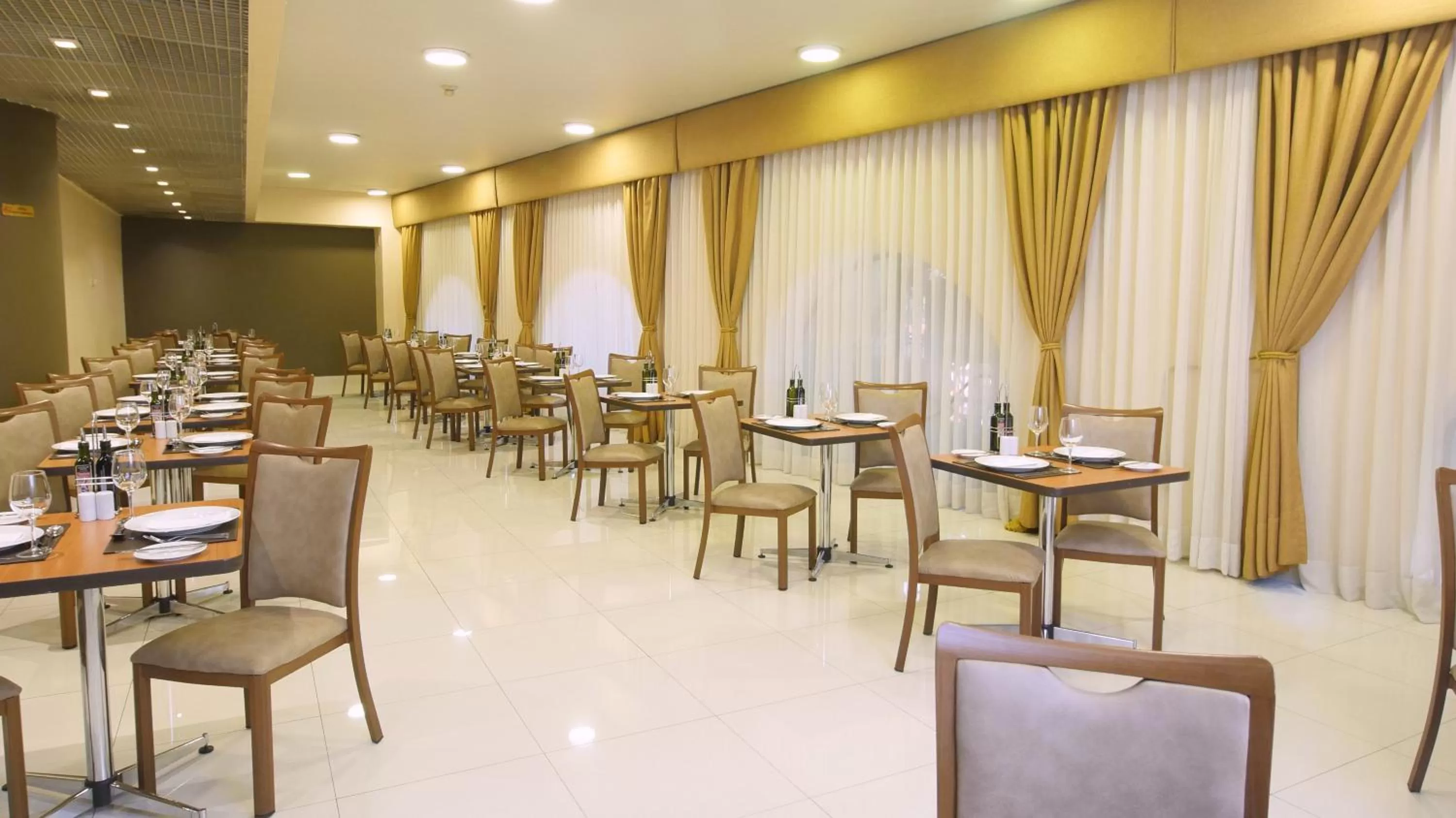 Restaurant/places to eat in Hotel Diego de Almagro Santiago Centro
