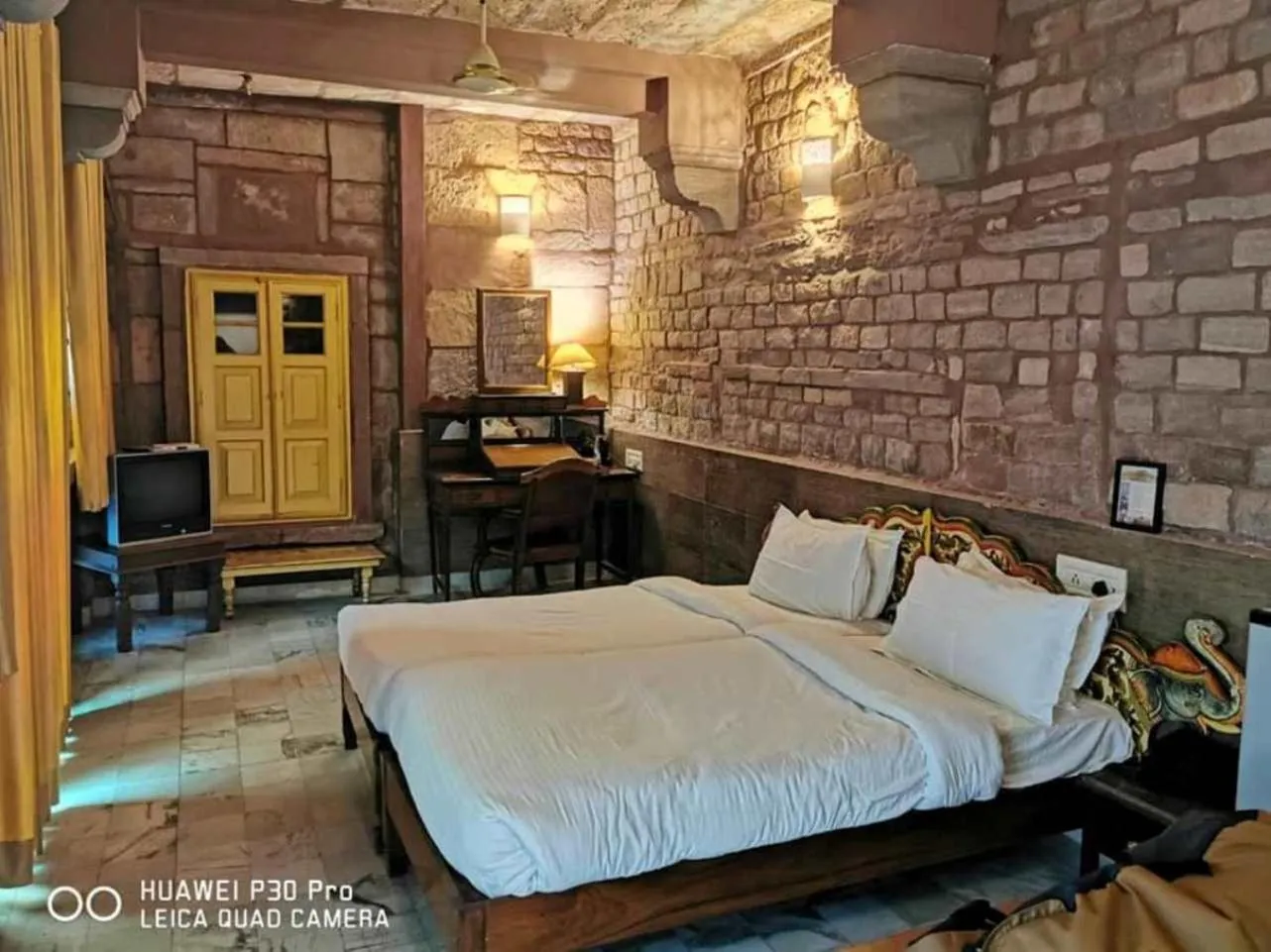 Photo of the whole room, Bed in Krishna Prakash Heritage Haveli