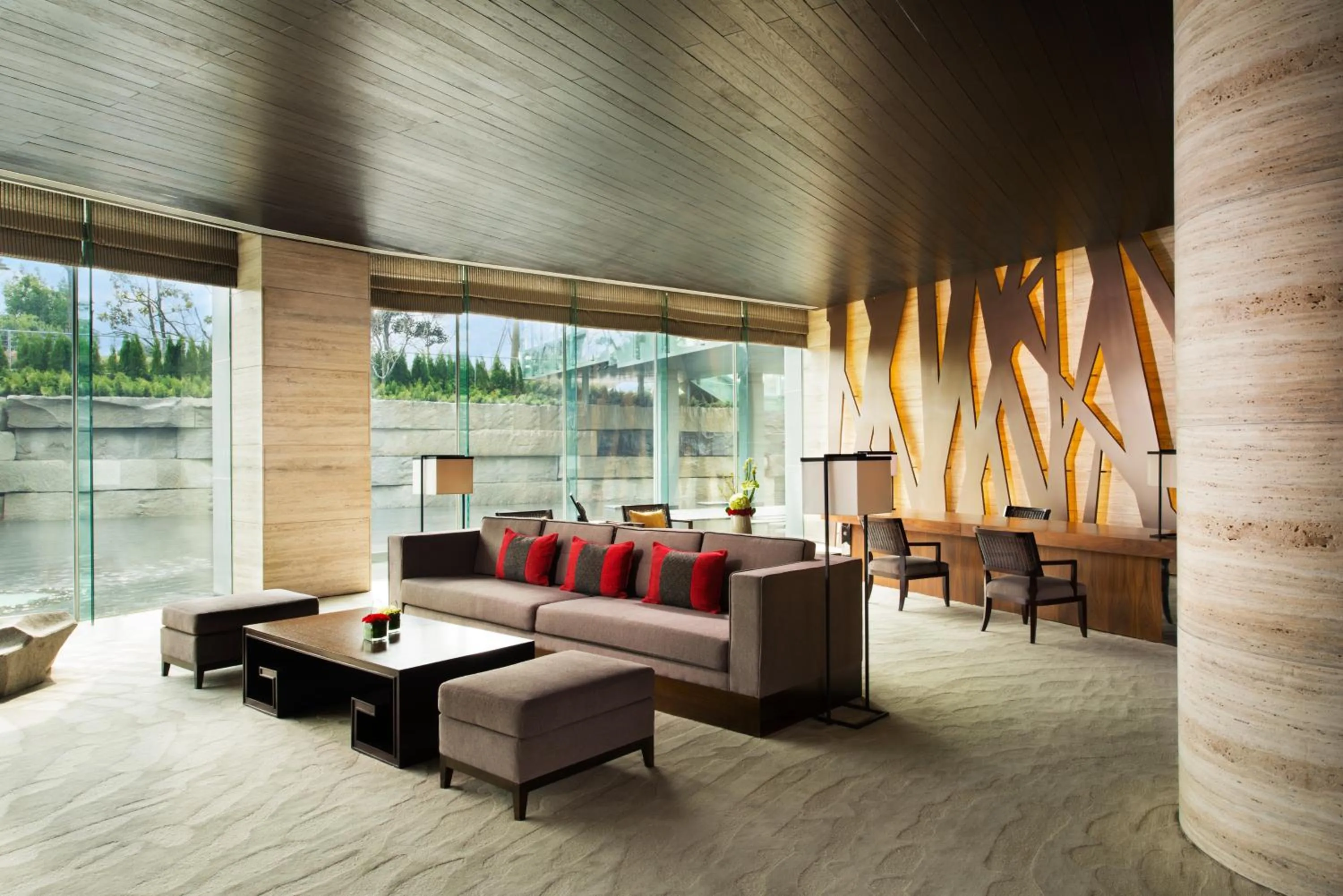 Lobby or reception in Banyantree Shanghai On the Bund - Tales rooftop bar boasts a jaw-dropping panoramic vista