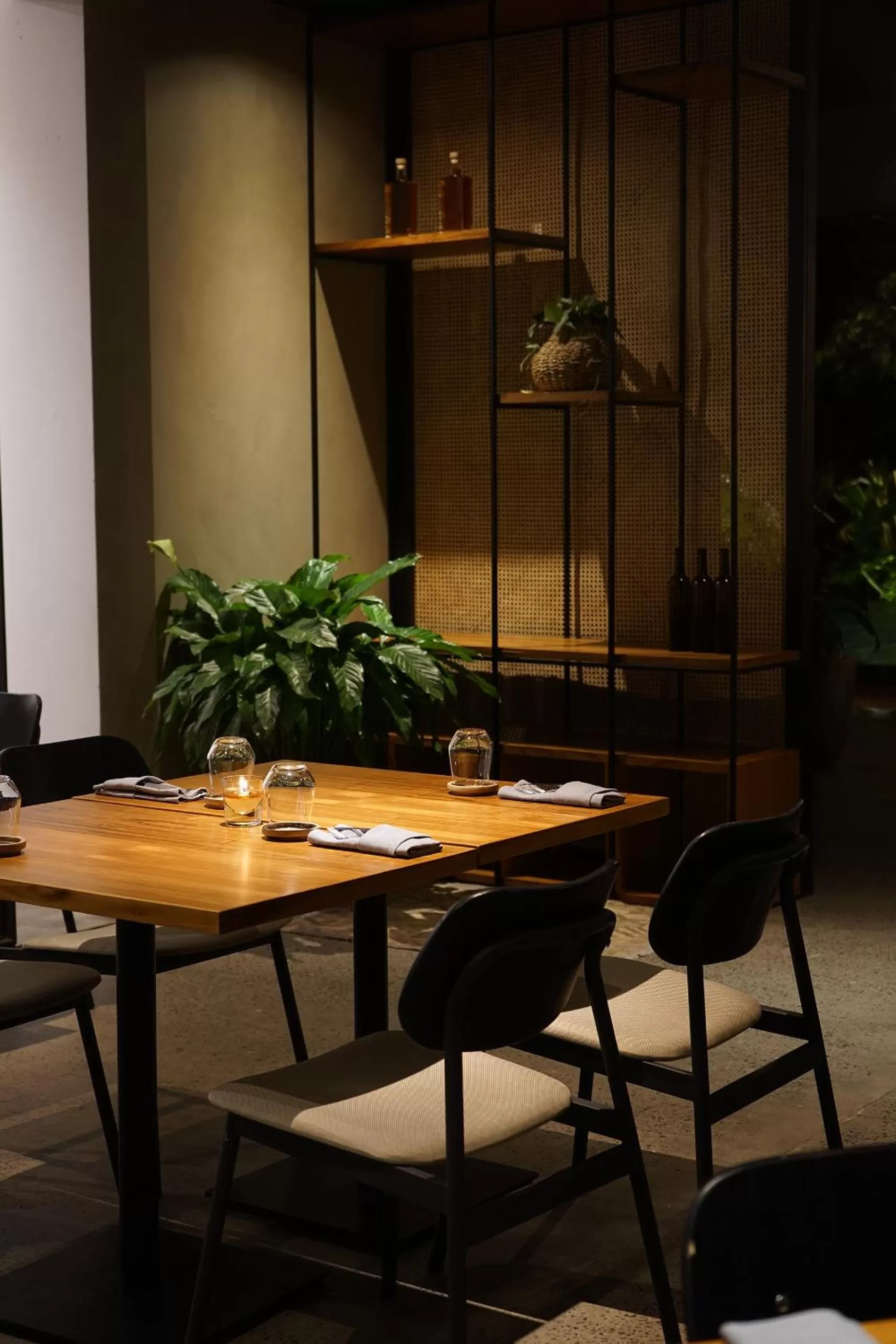 Restaurant/places to eat in Titik Dua