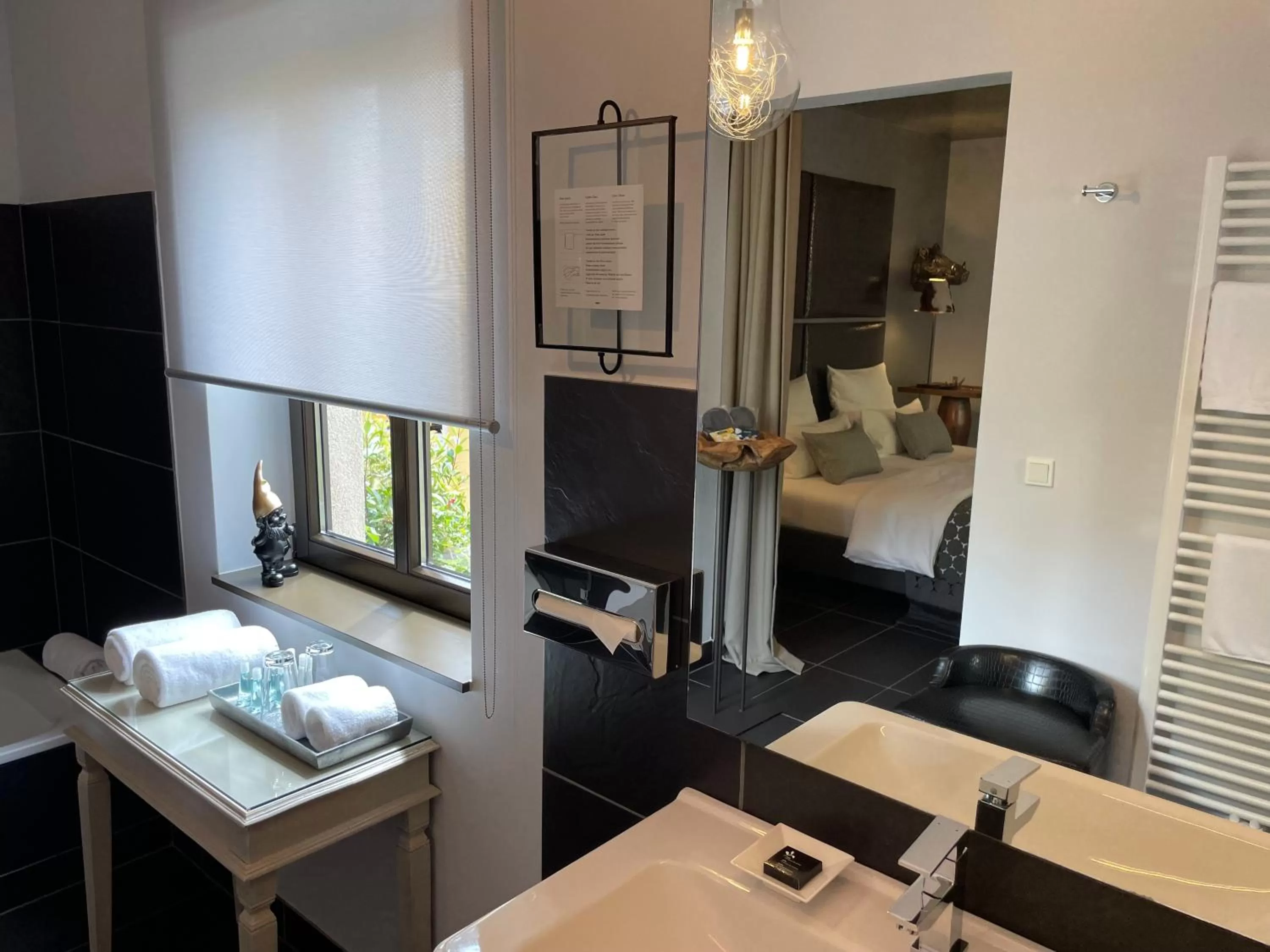 Bathroom, Bed in Jugendstil-Hof