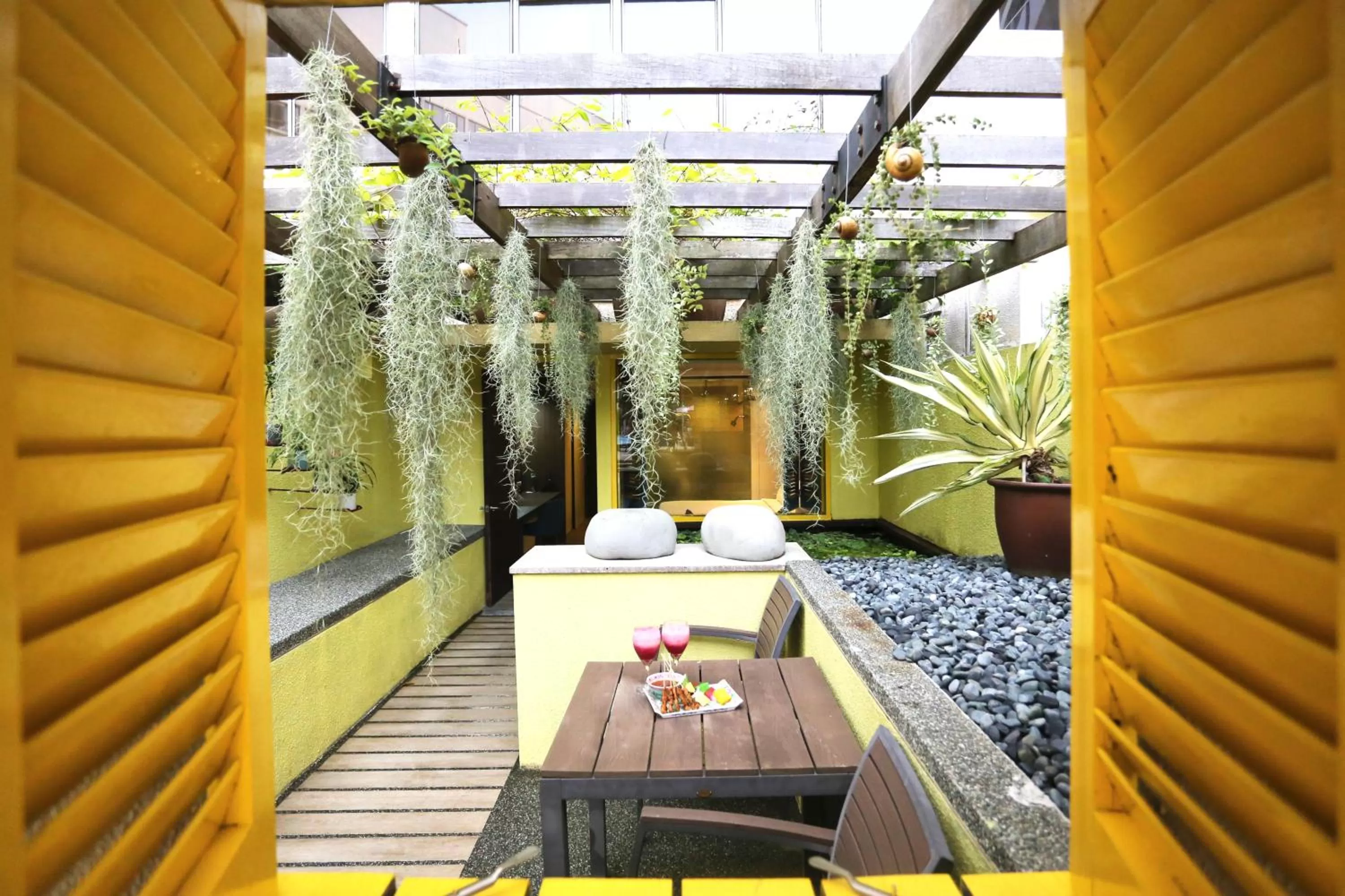 Patio in Furama RiverFront