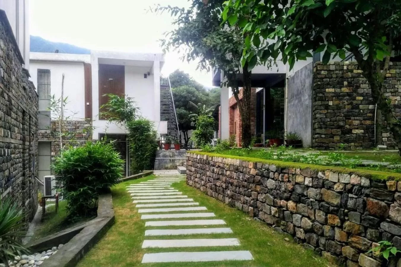 Property building, Garden in Nishantam Rishikesh