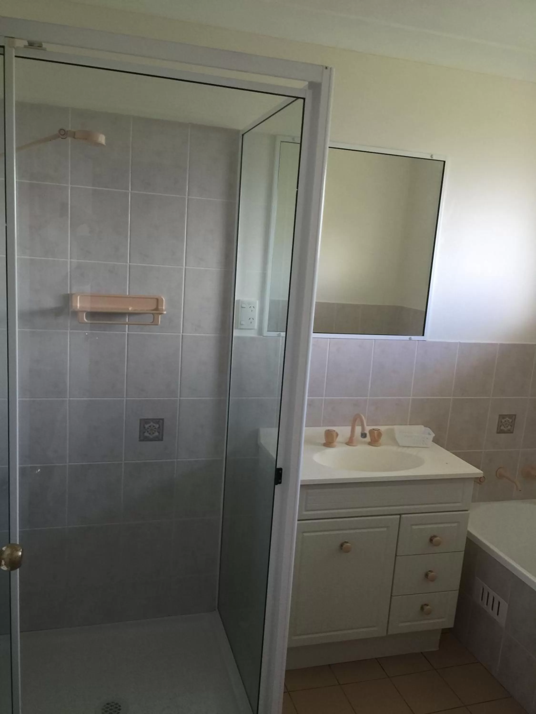 Bathroom in Titania Motel