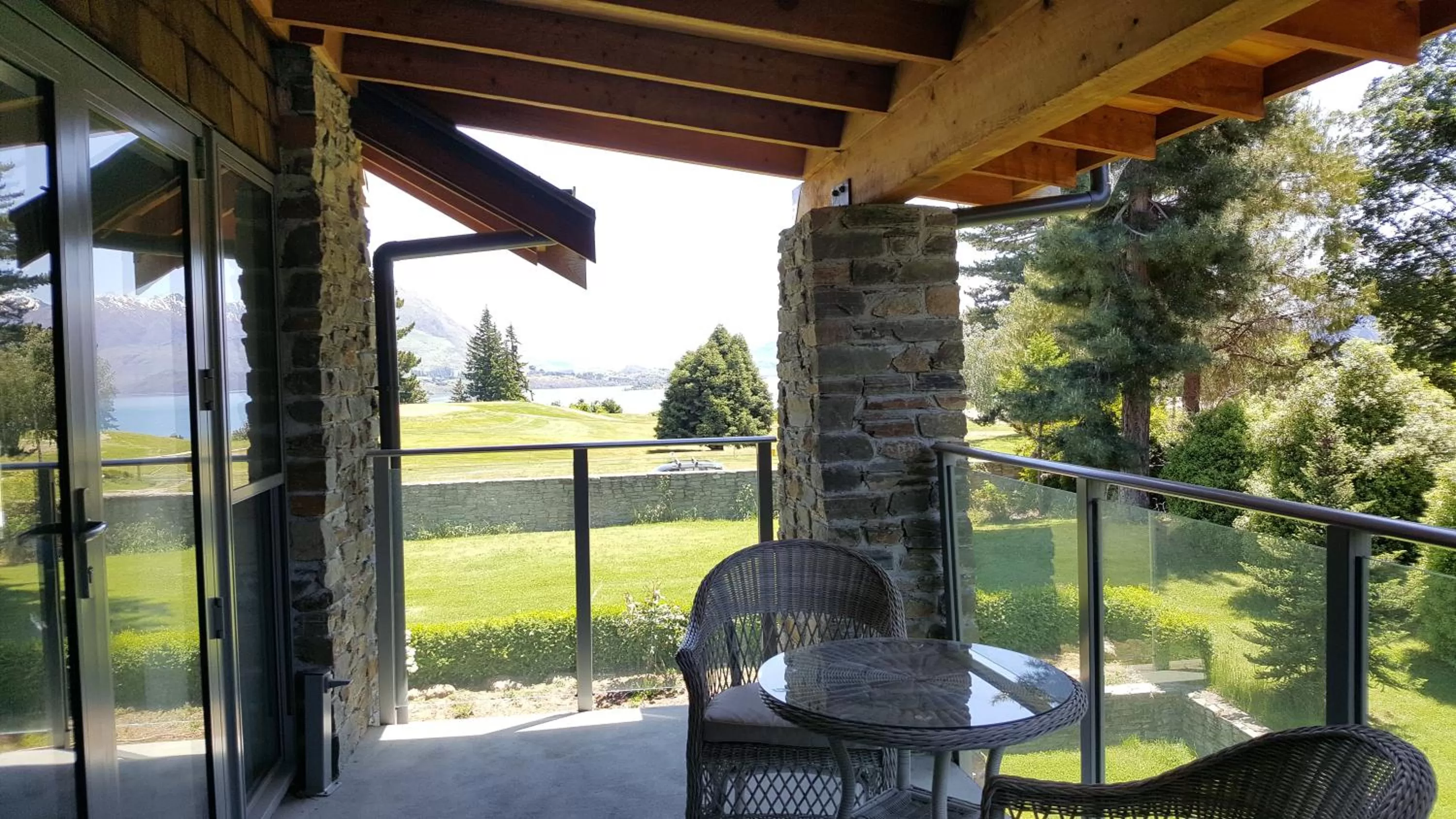 Golfcourse Road Chalets and Lodge